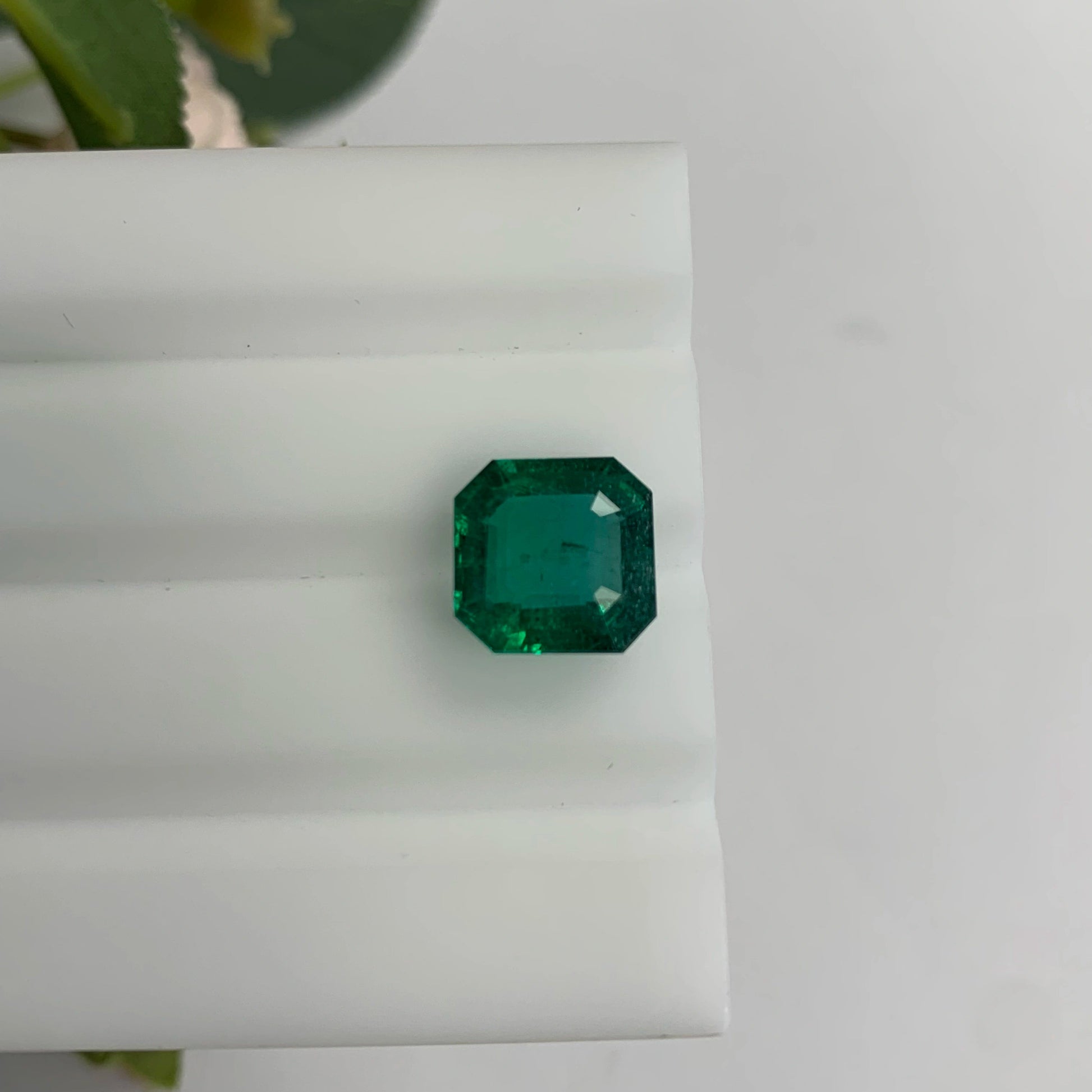 Natural Emerald Gemstones | SR-Takat Gems
