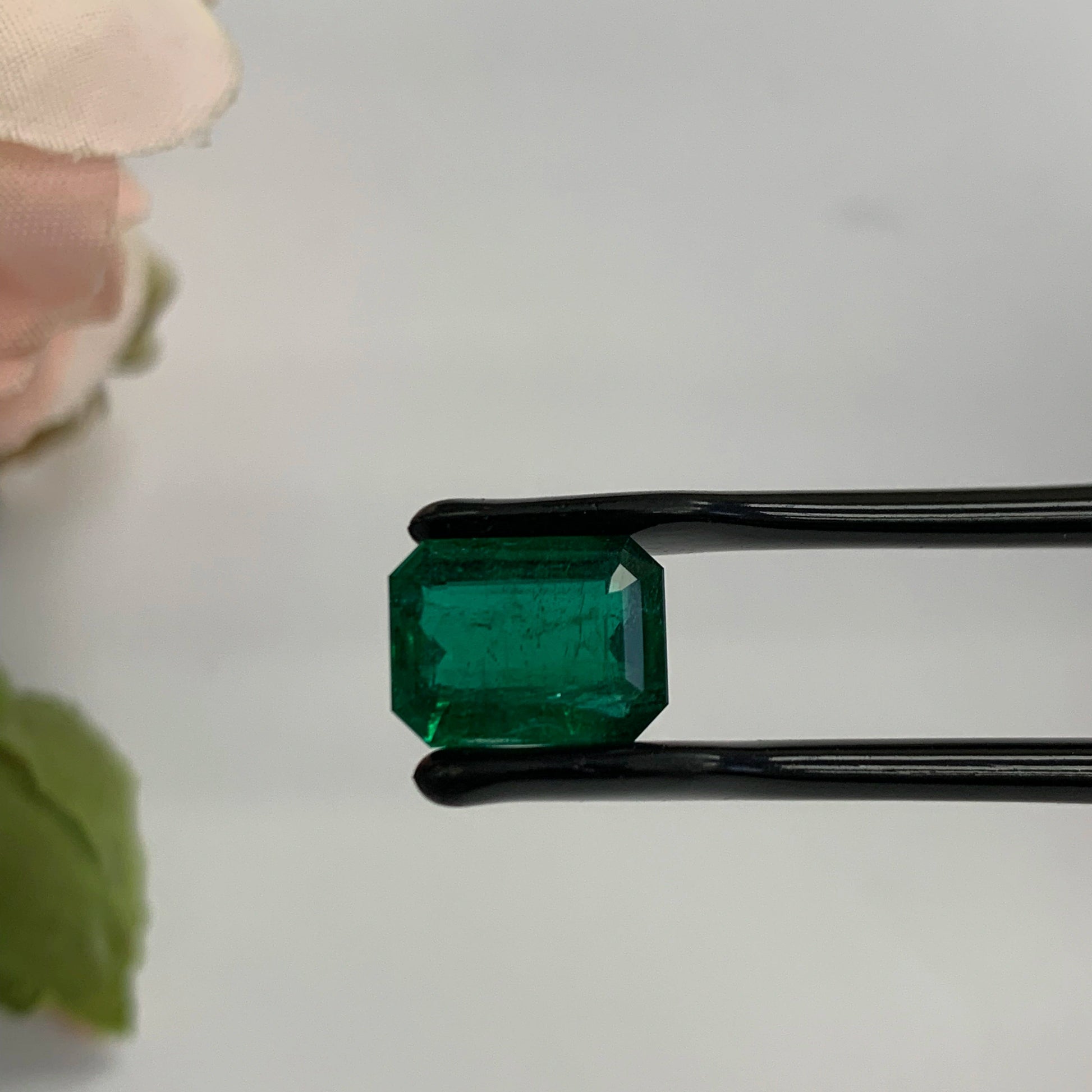 Natural Emerald Gemstones | SR- Takat Gems