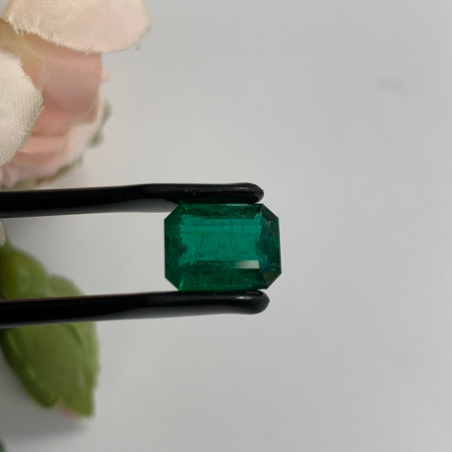 Natural Emerald Gemstones | SR- Takat Gems