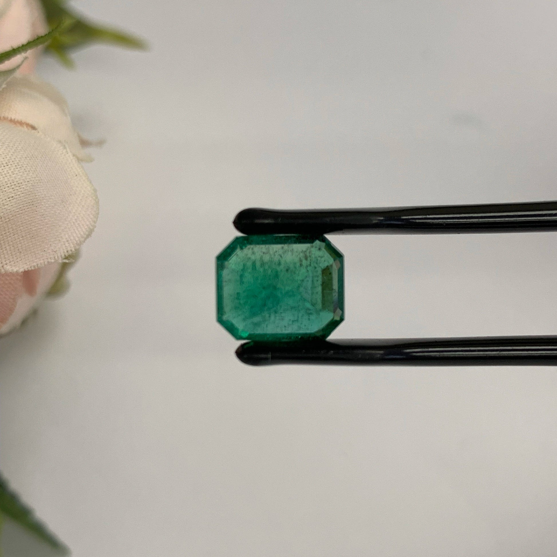 Natural Emerald Gemstones | SR- Takat Gems