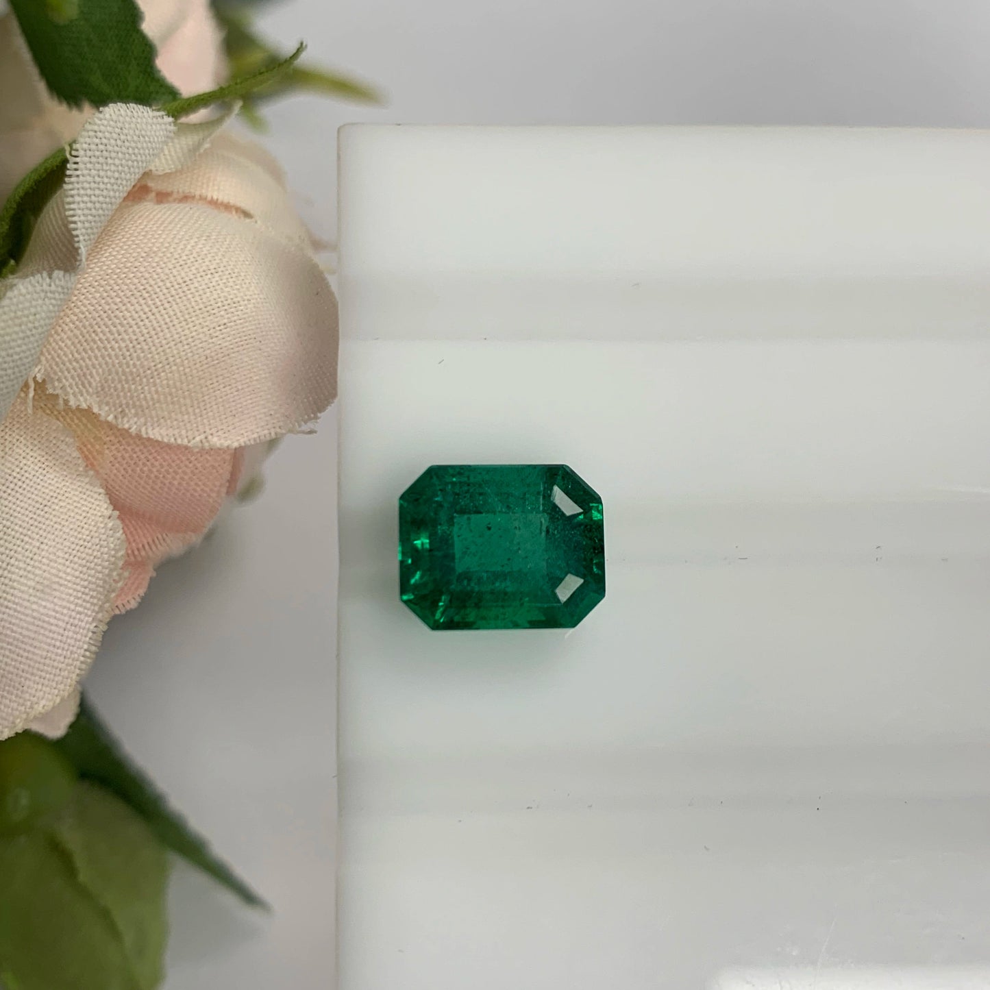 Natural Emerald Gemstones | SR- Takat Gems