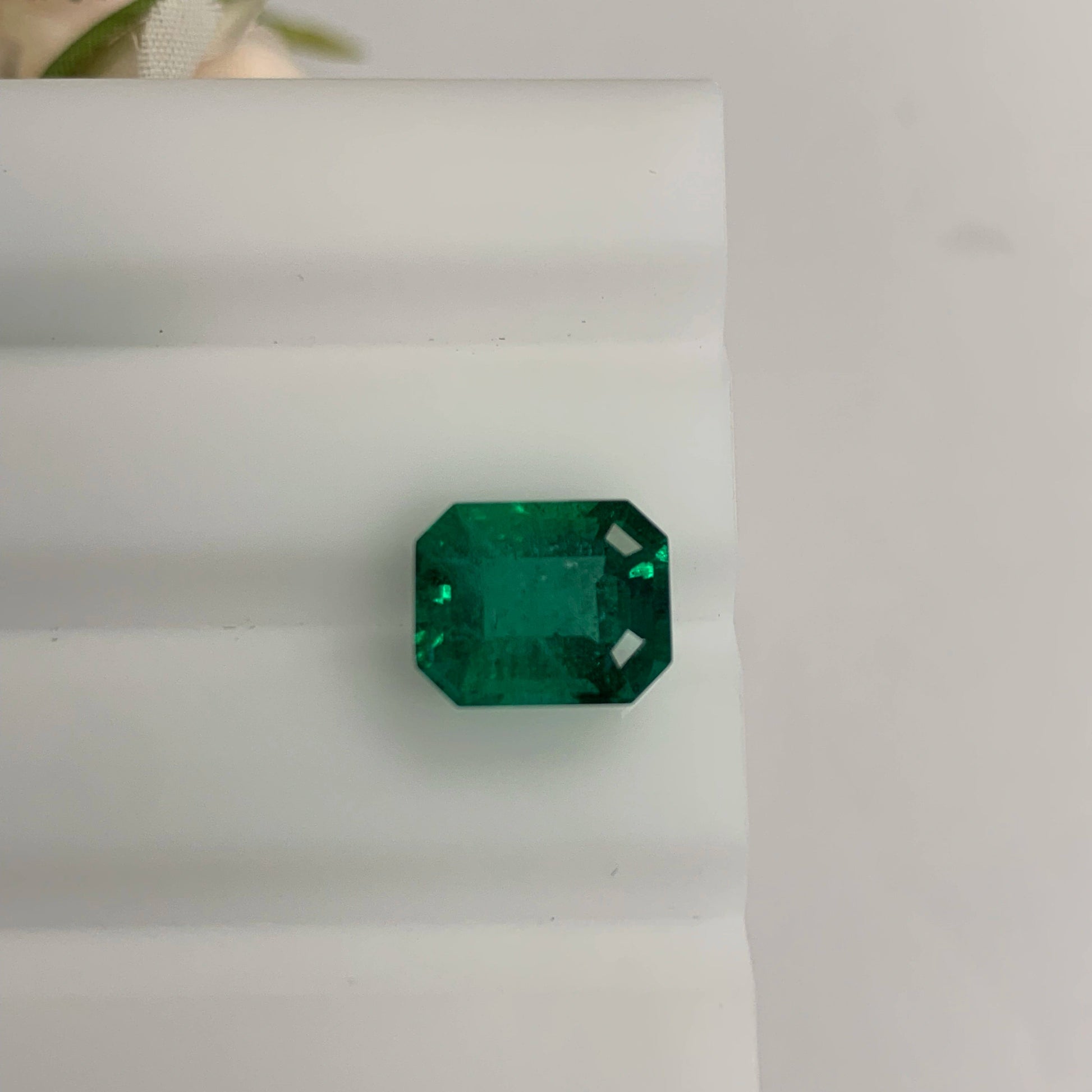 Natural Emerald Gemstones | SR-Takat Gems