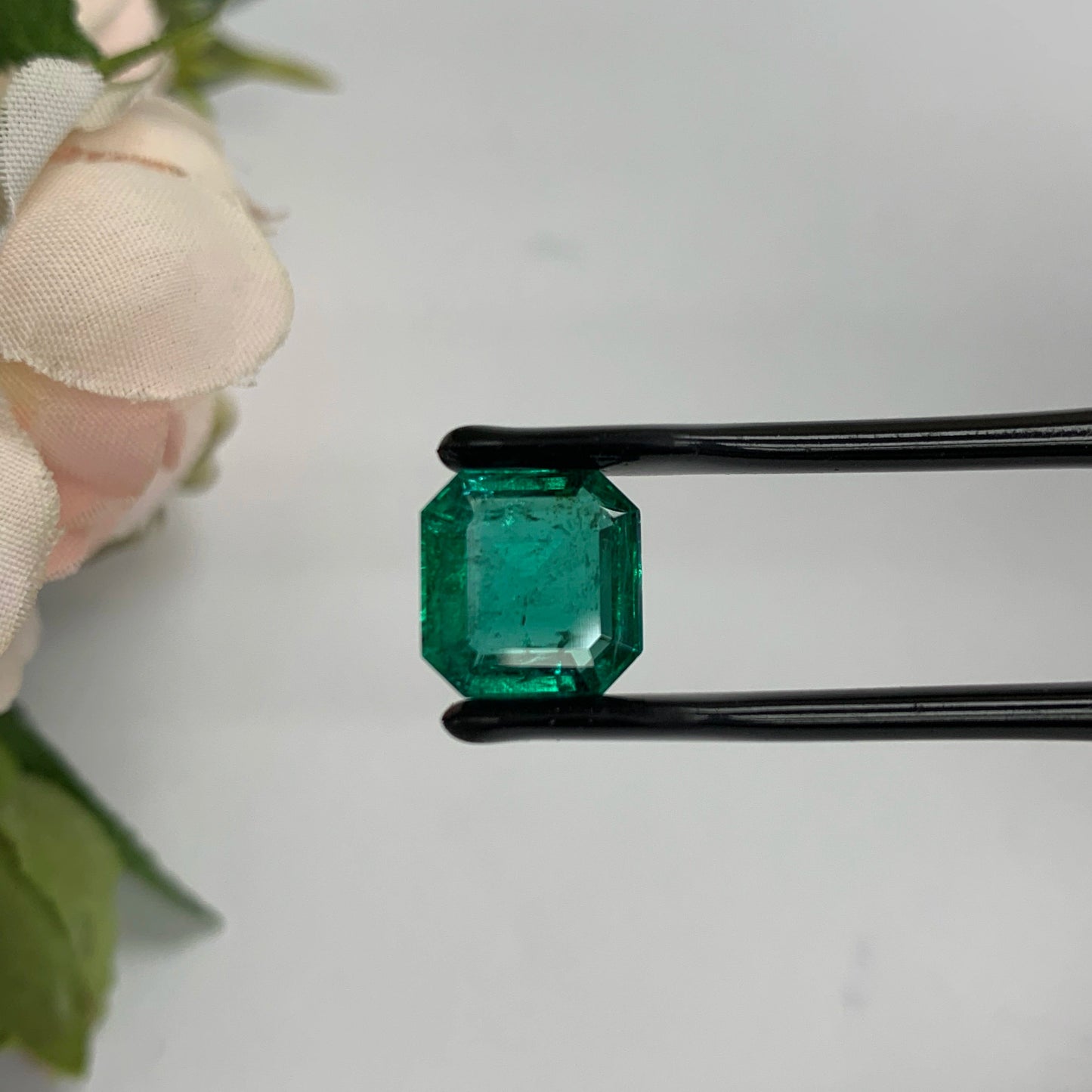 Natural Emerald Gemstones | SR- Takat Gems