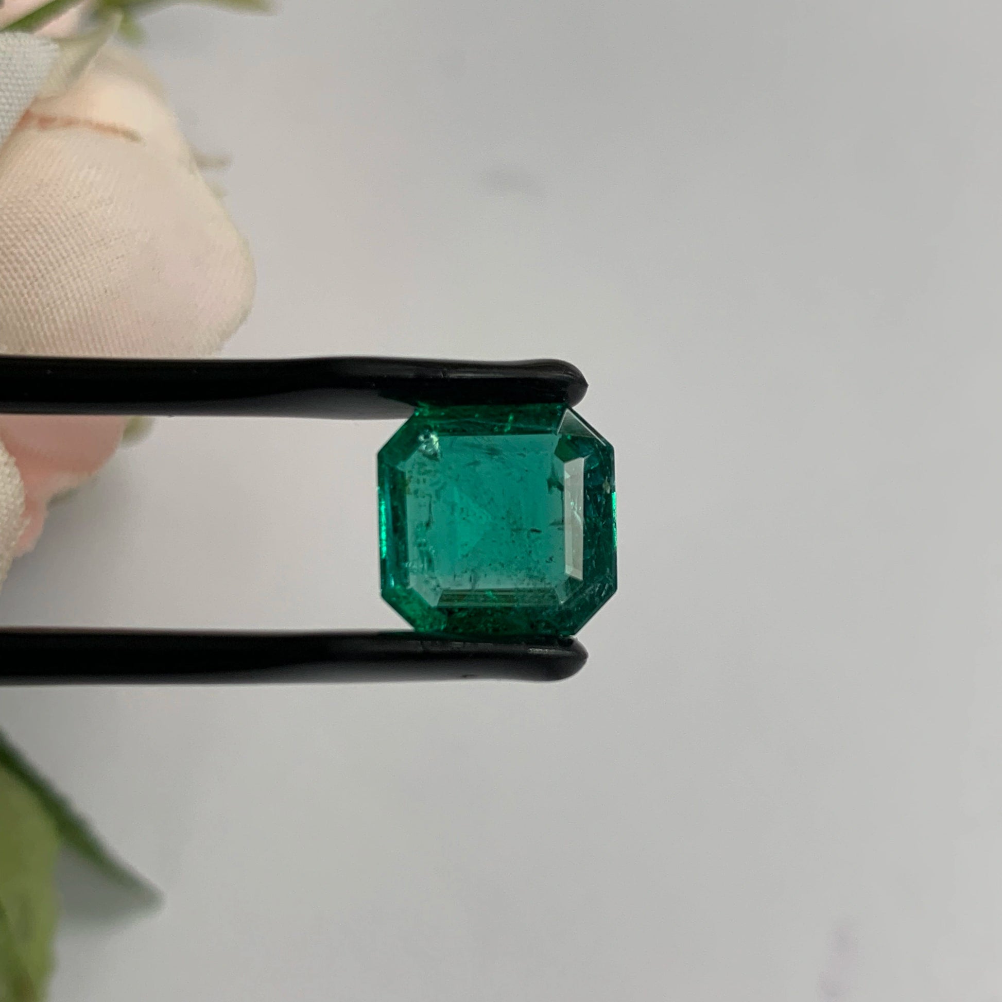 Natural Emerald Gemstones | SR- Takat Gems