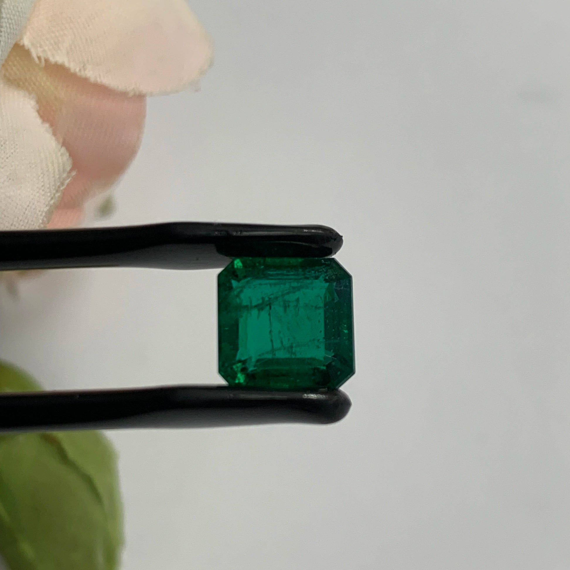 Natural Emerald Gemstones | Sr-Takat Gems