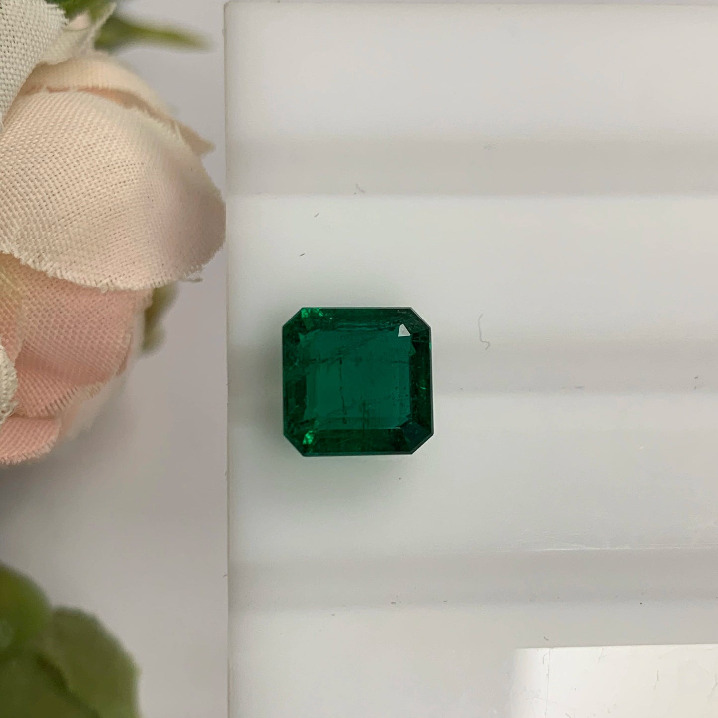 Natural Emerald Gemstones | SR-Takat Gems