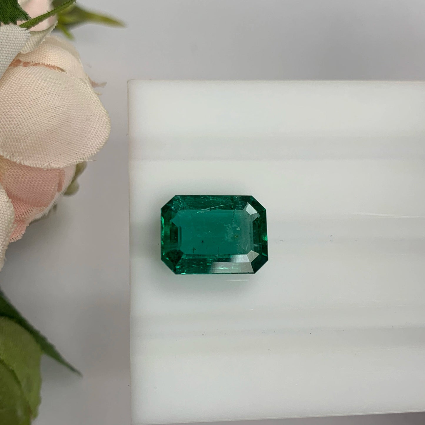 Natural Emerald Gemstones | SR- Takat Gems