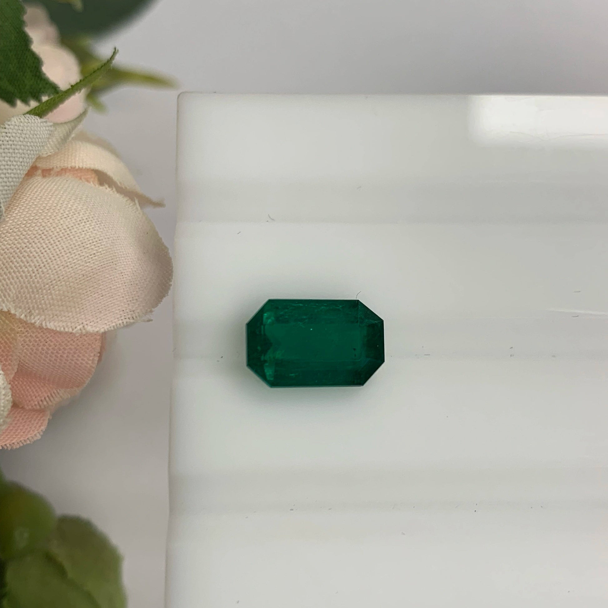 Natural Emerald Gemstones | SR- Takat Gems