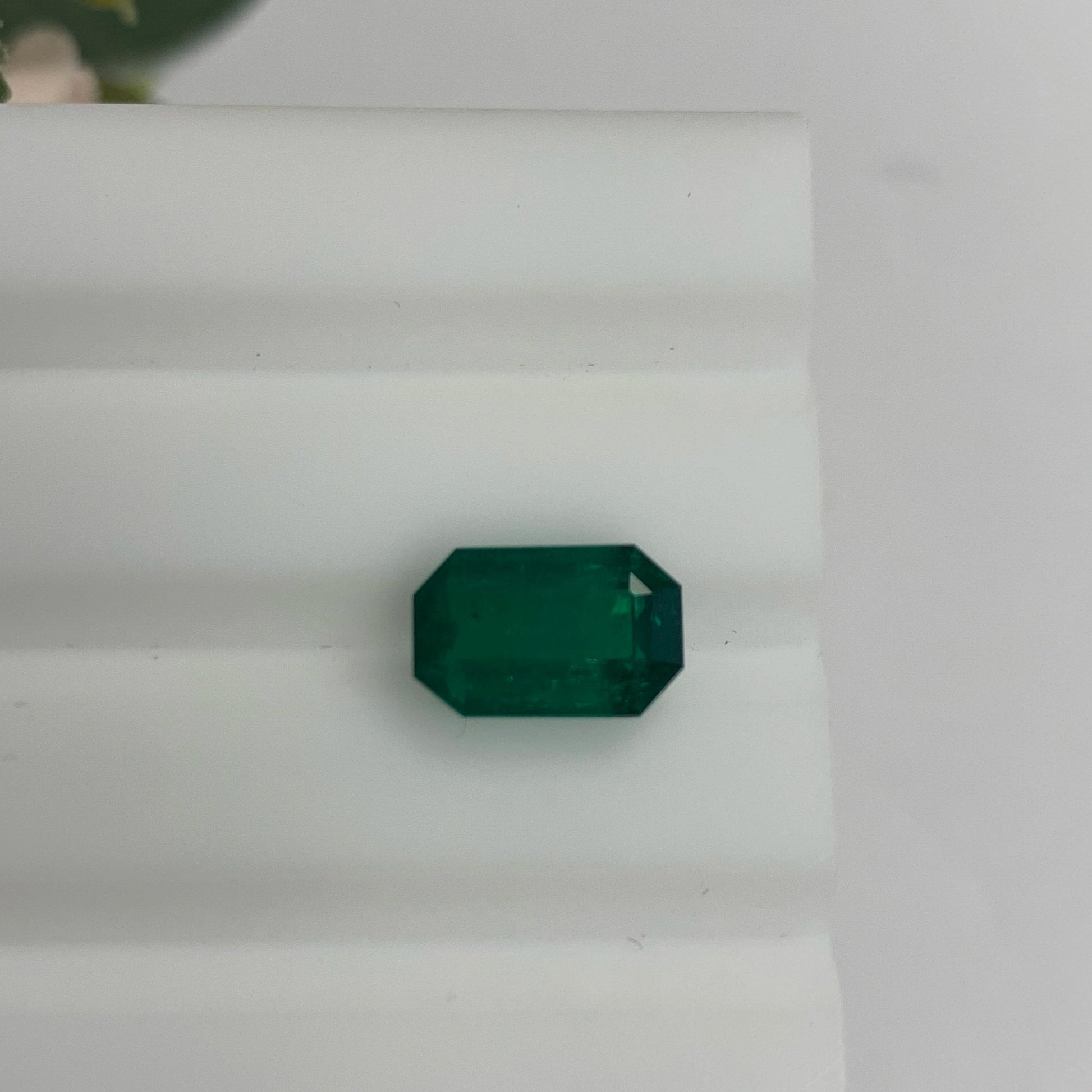 Natural Emerald Gemstones | SR-Takat Gems