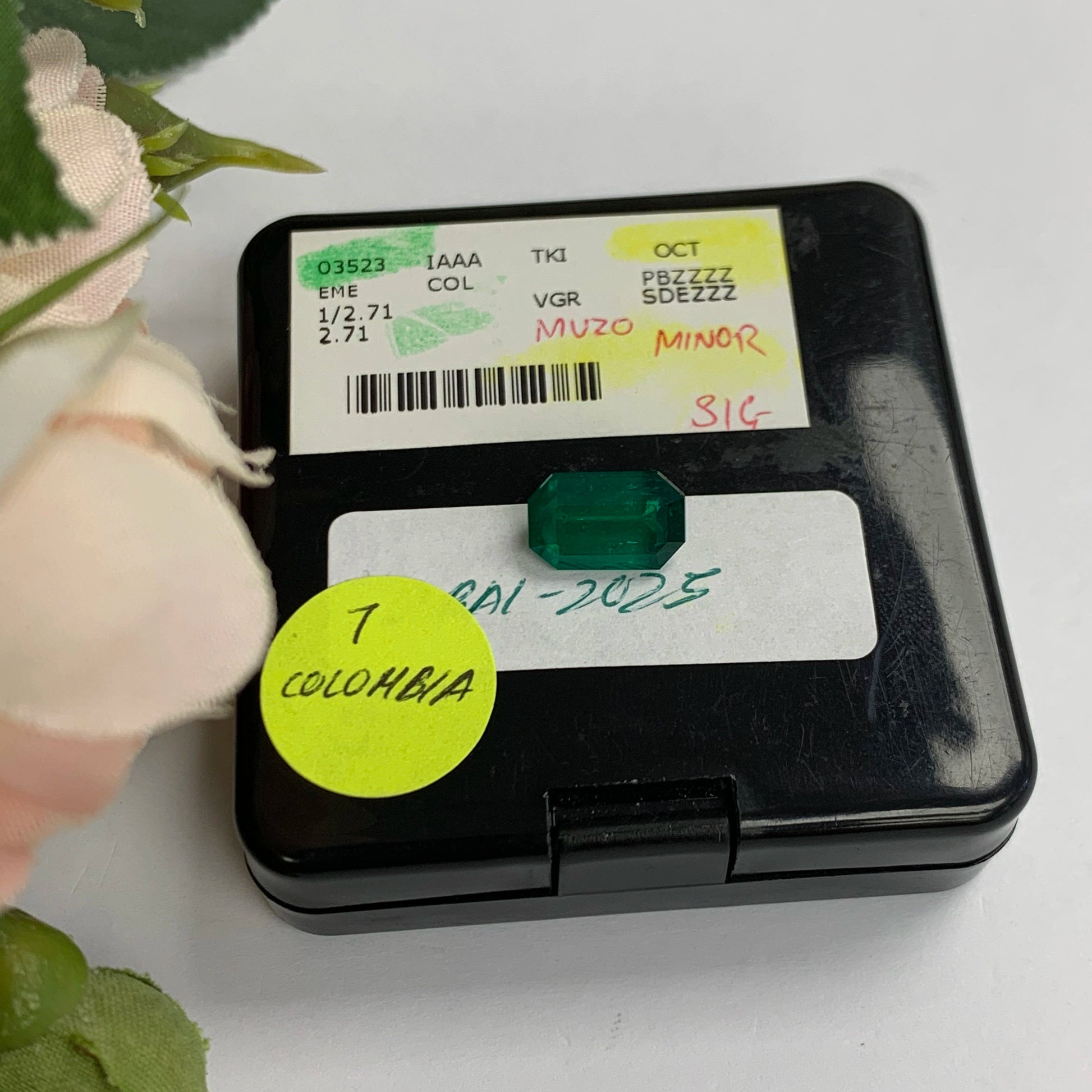 Natural Emerald Gemstones | SR-Takat Gems