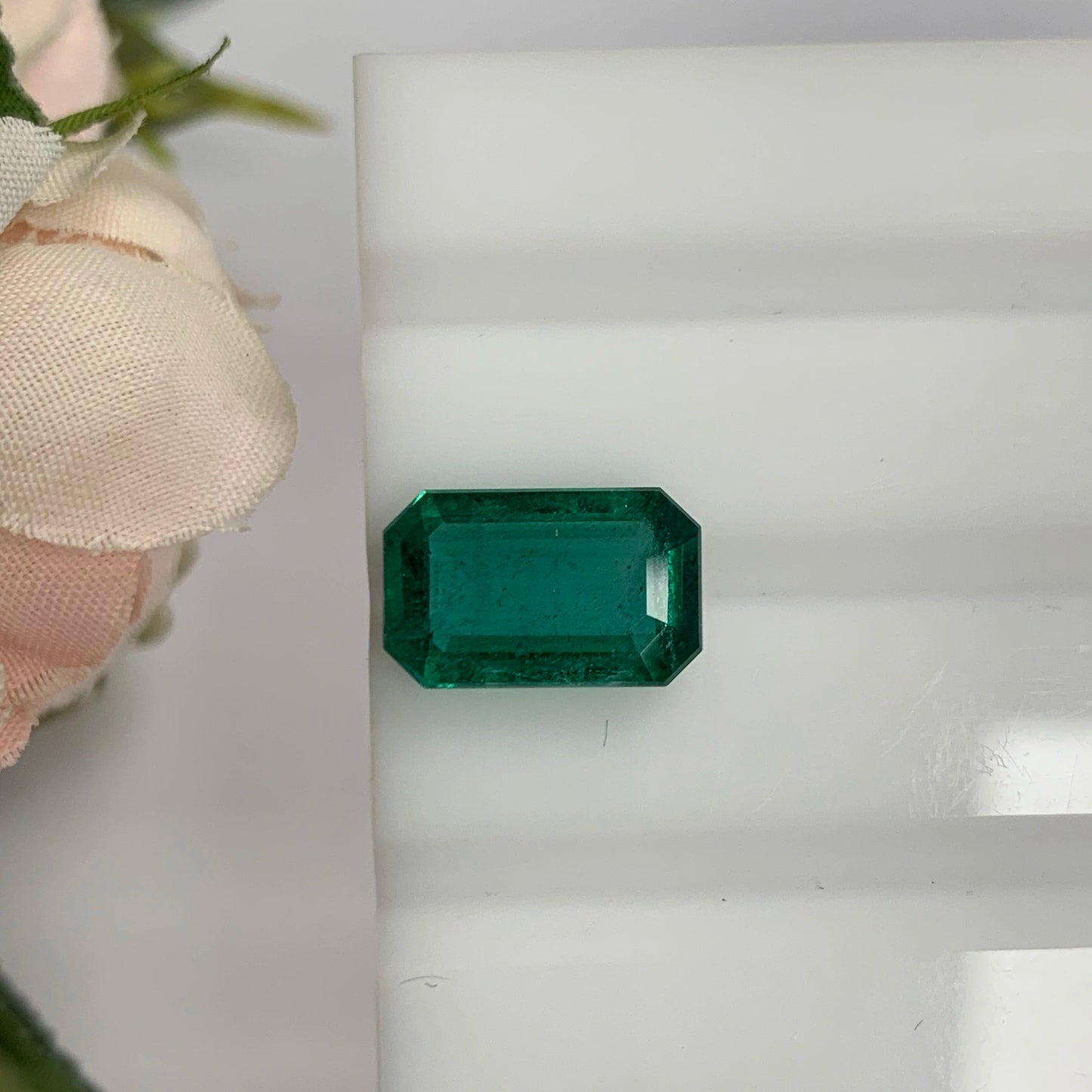Natural Emerald Gemstones | SR- Takat Gems