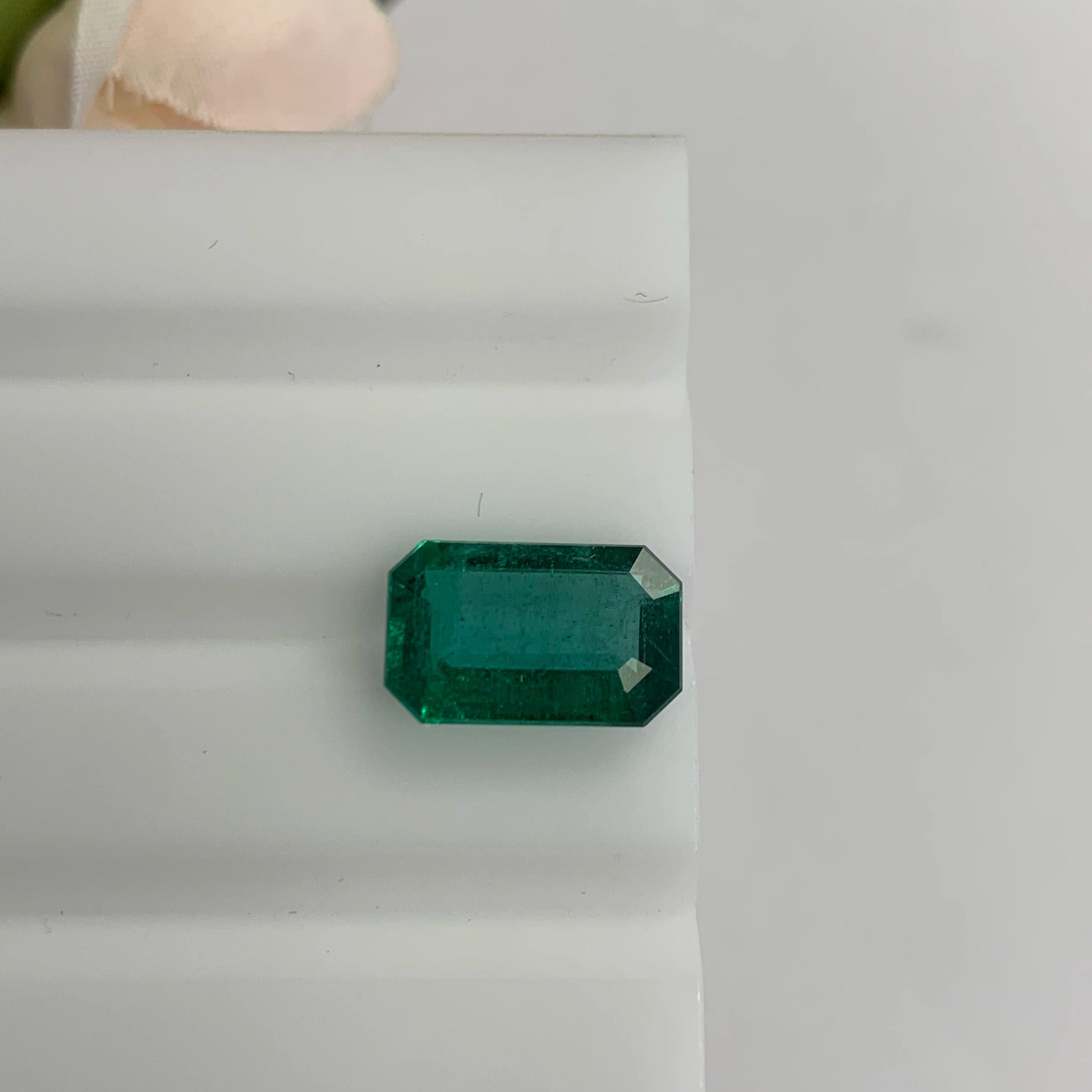 Natural Emerald Gemstones | SR-Takat Gems