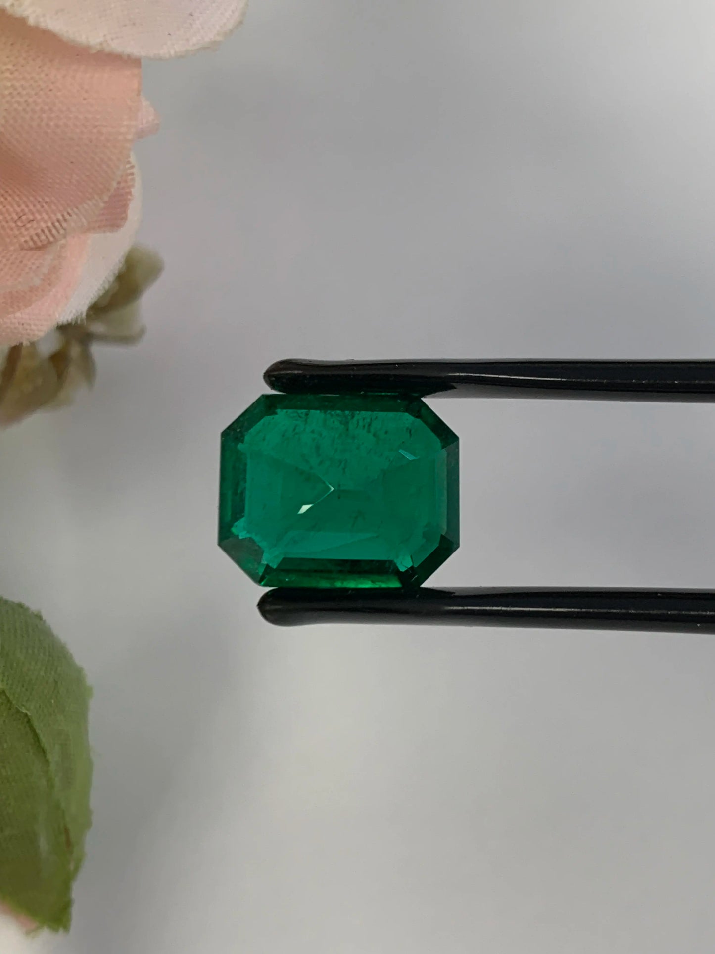 Natural Zambian Emerald Minor 6.65 cts Octagon by SR-Takat