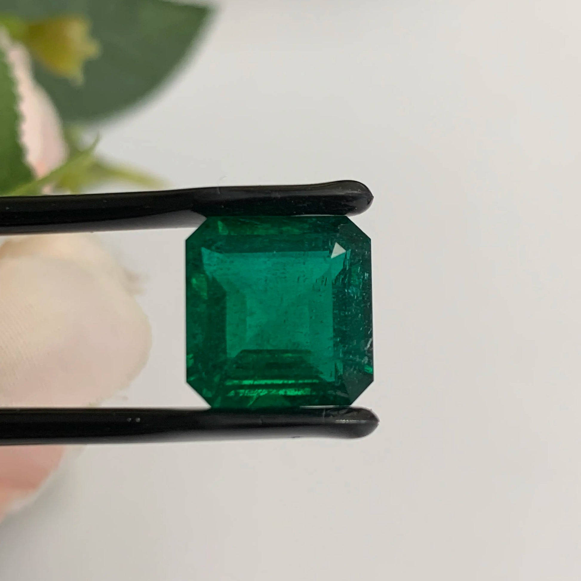 Natural Emerald Gemstones | SR-Takat Gems