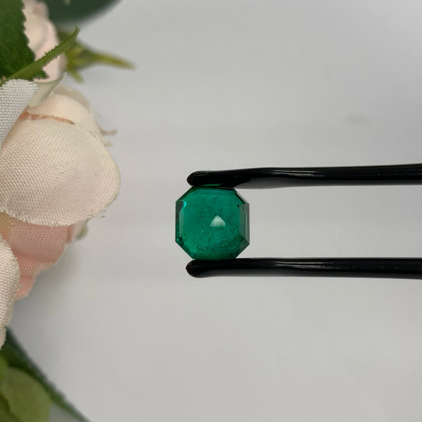 Natural Zambian Emerald Insignificant 3.95 cts Octagon by SR-Takat