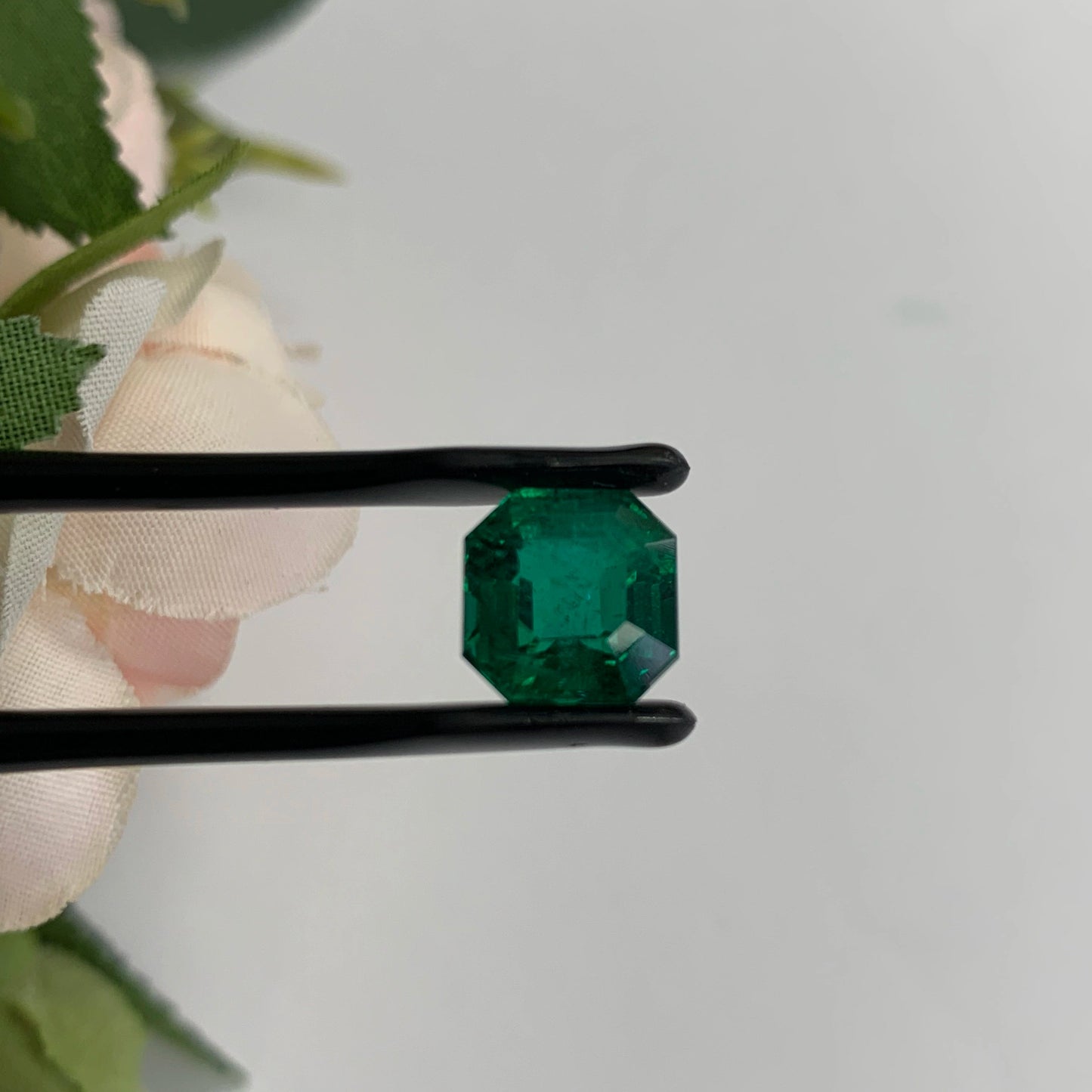 Natural Emerald Gemstones | SR- Takat Gems