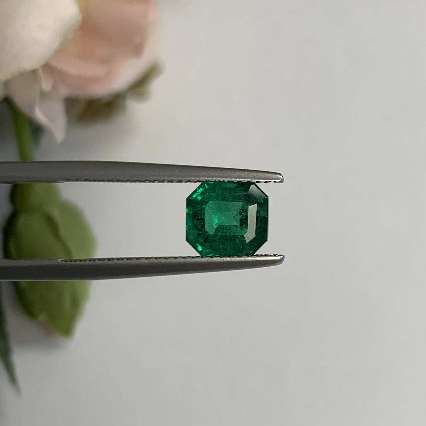 Natural Emerald Gemstones | SR-Takat Gems