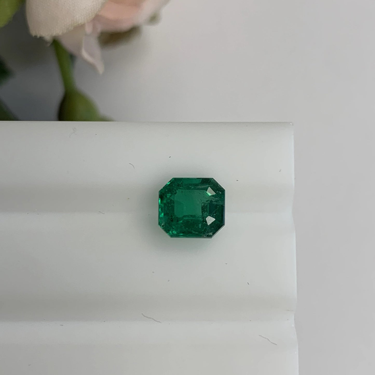 Natural Emerald Gemstones | SR-Takat Gems