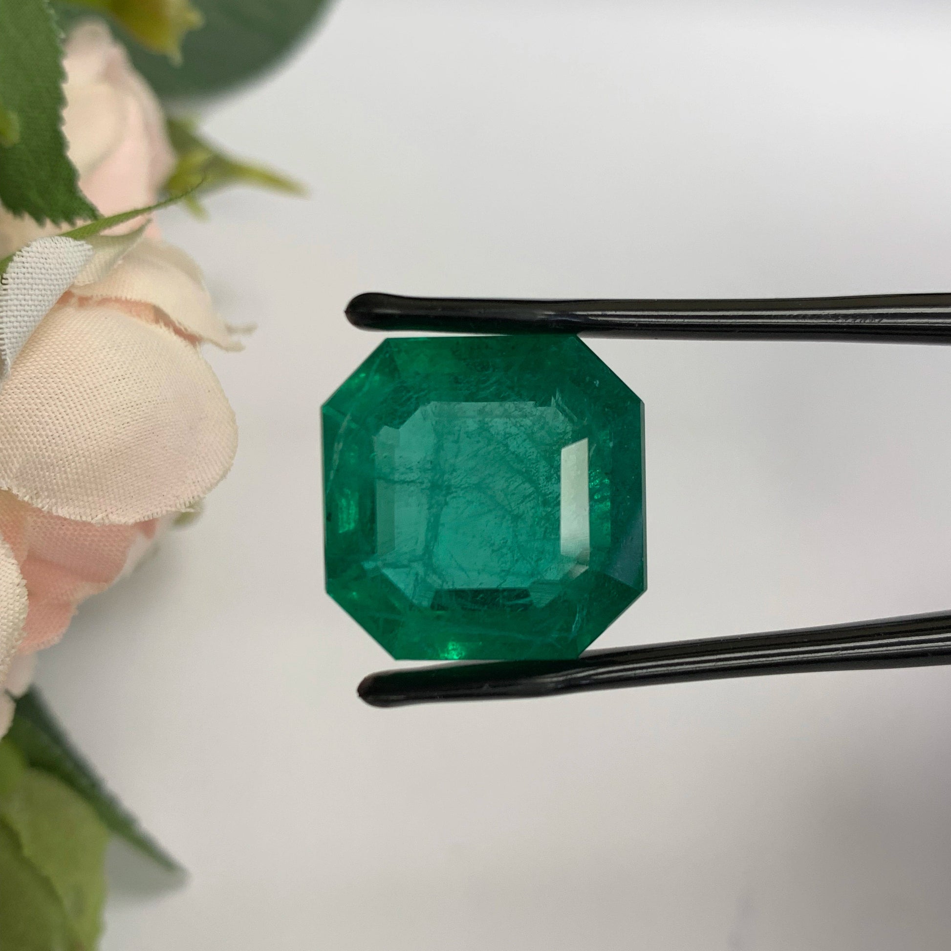 Natural Emerald Gemstones | SR- Takat Gems