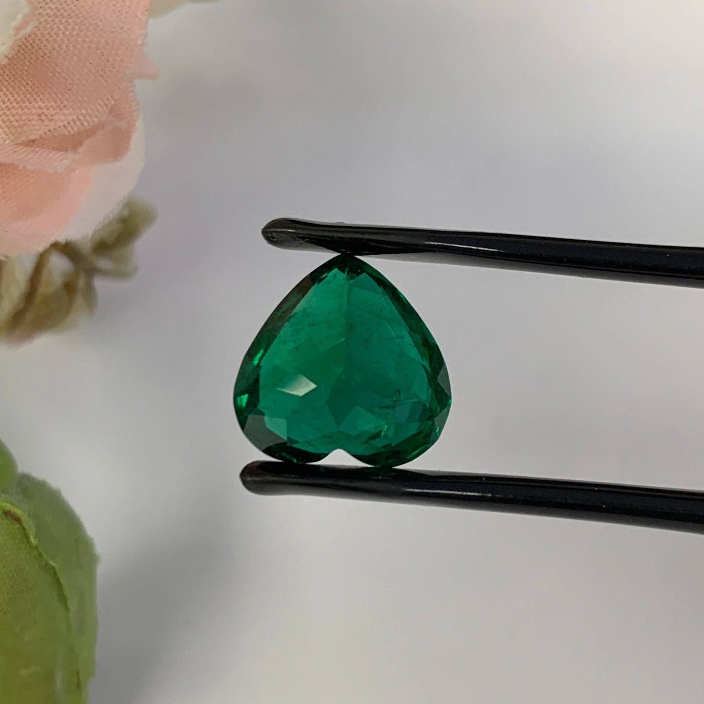 Natural Zambian Emerald Insignificant 7.7 cts Heart by SR-Takat