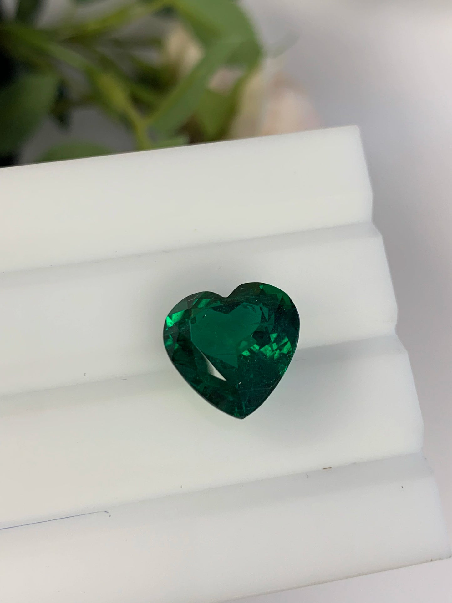 Natural Zambian Emerald Insignificant 7.7 cts Heart by SR-Takat