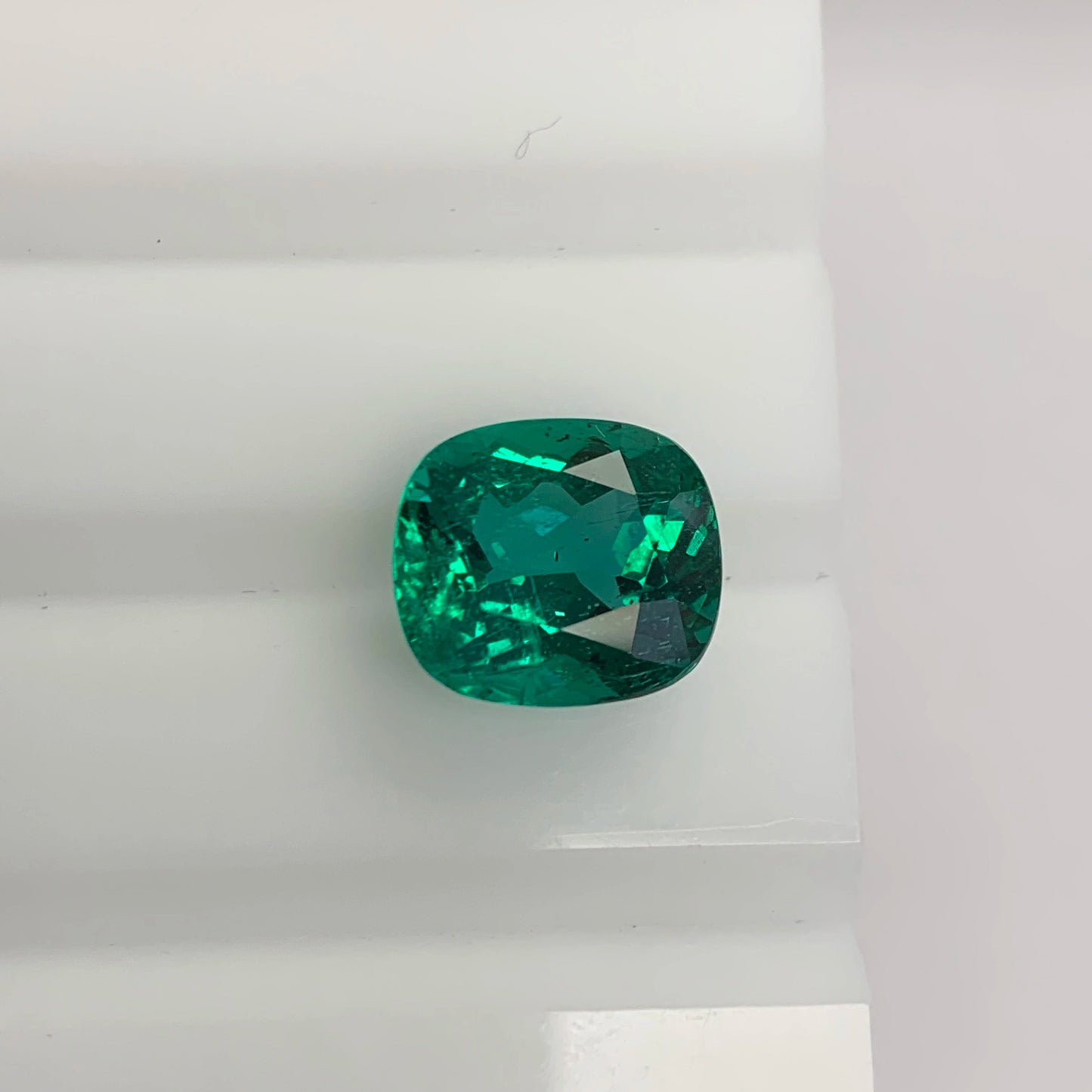 Natural Emerald Gemstones | SR-Takat Gems