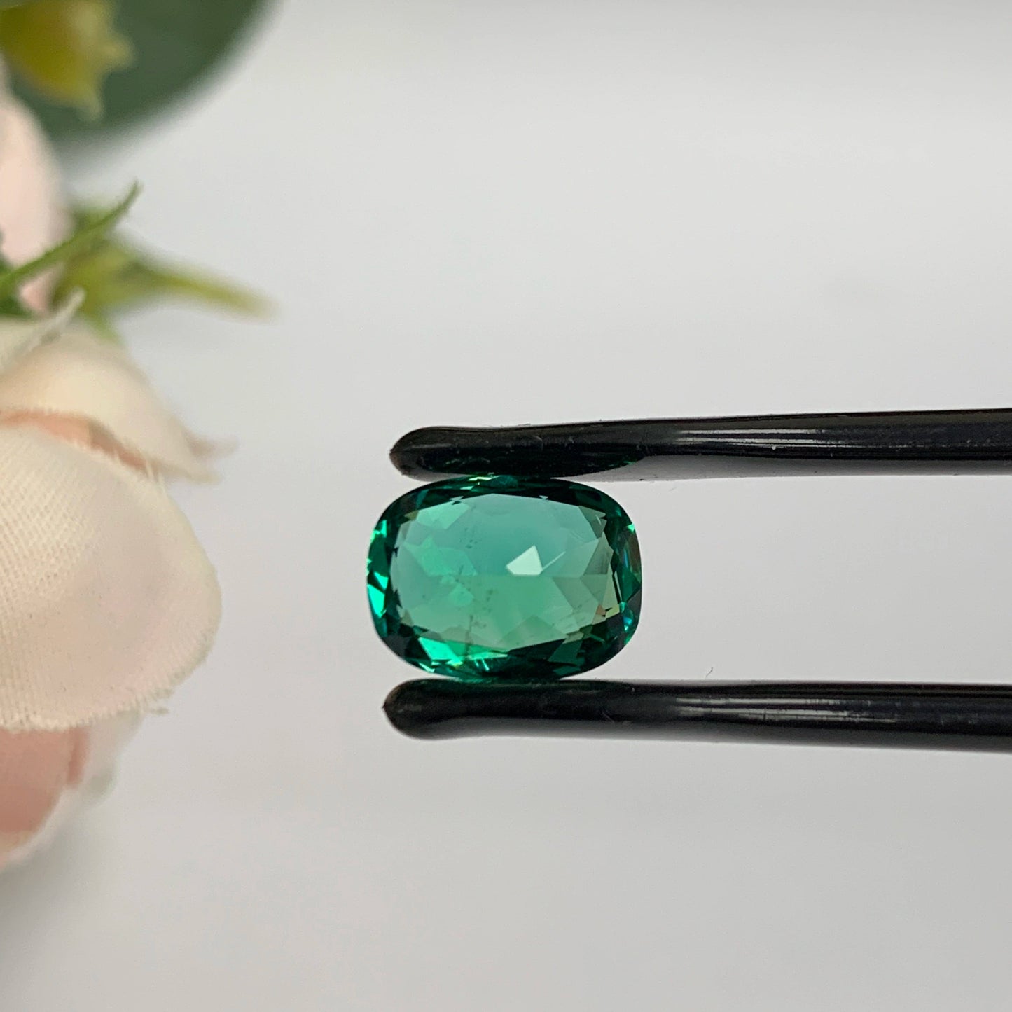 Natural Emerald Gemstones | SR-Takat Gems