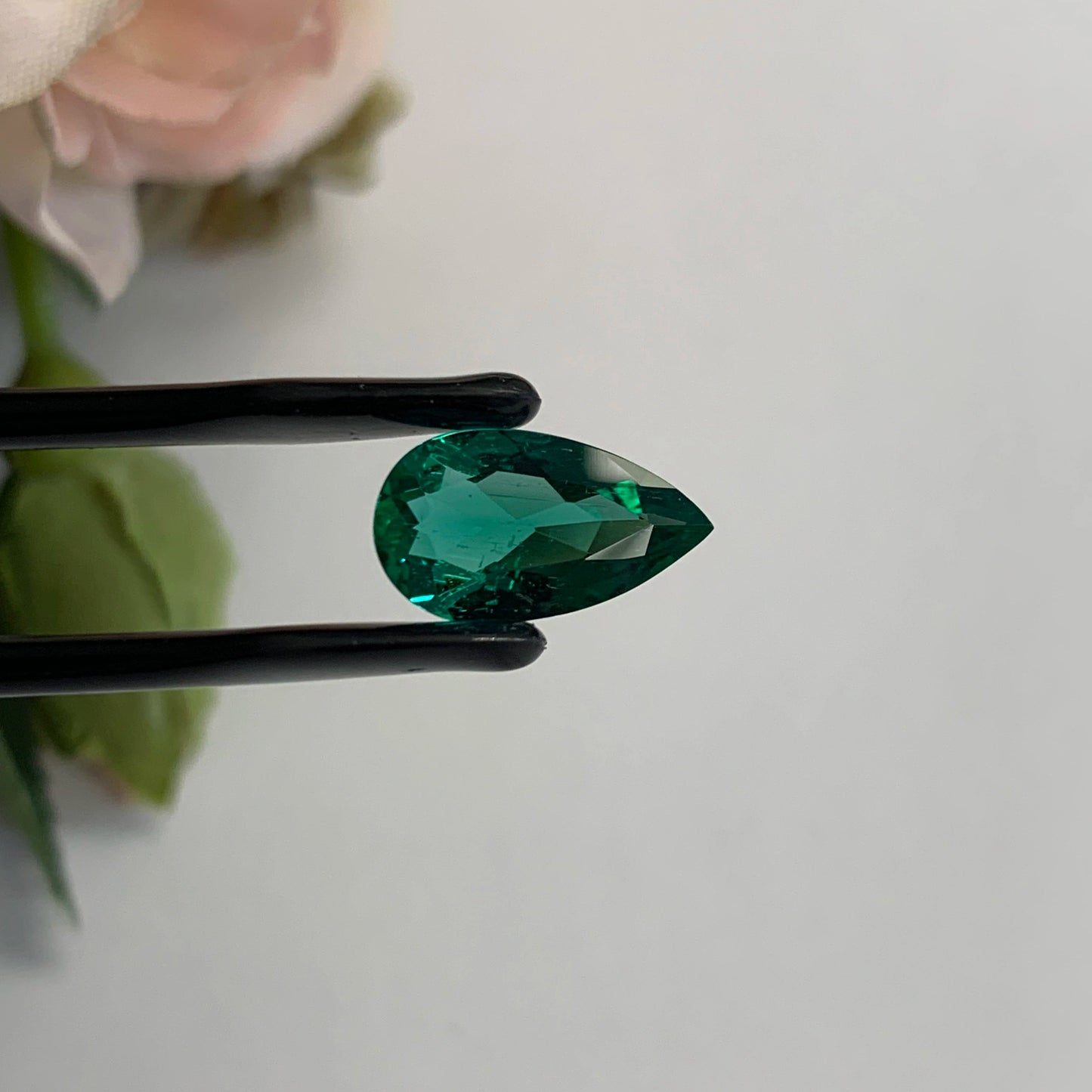 Natural Emerald Gemstones | SR-Takat Gems