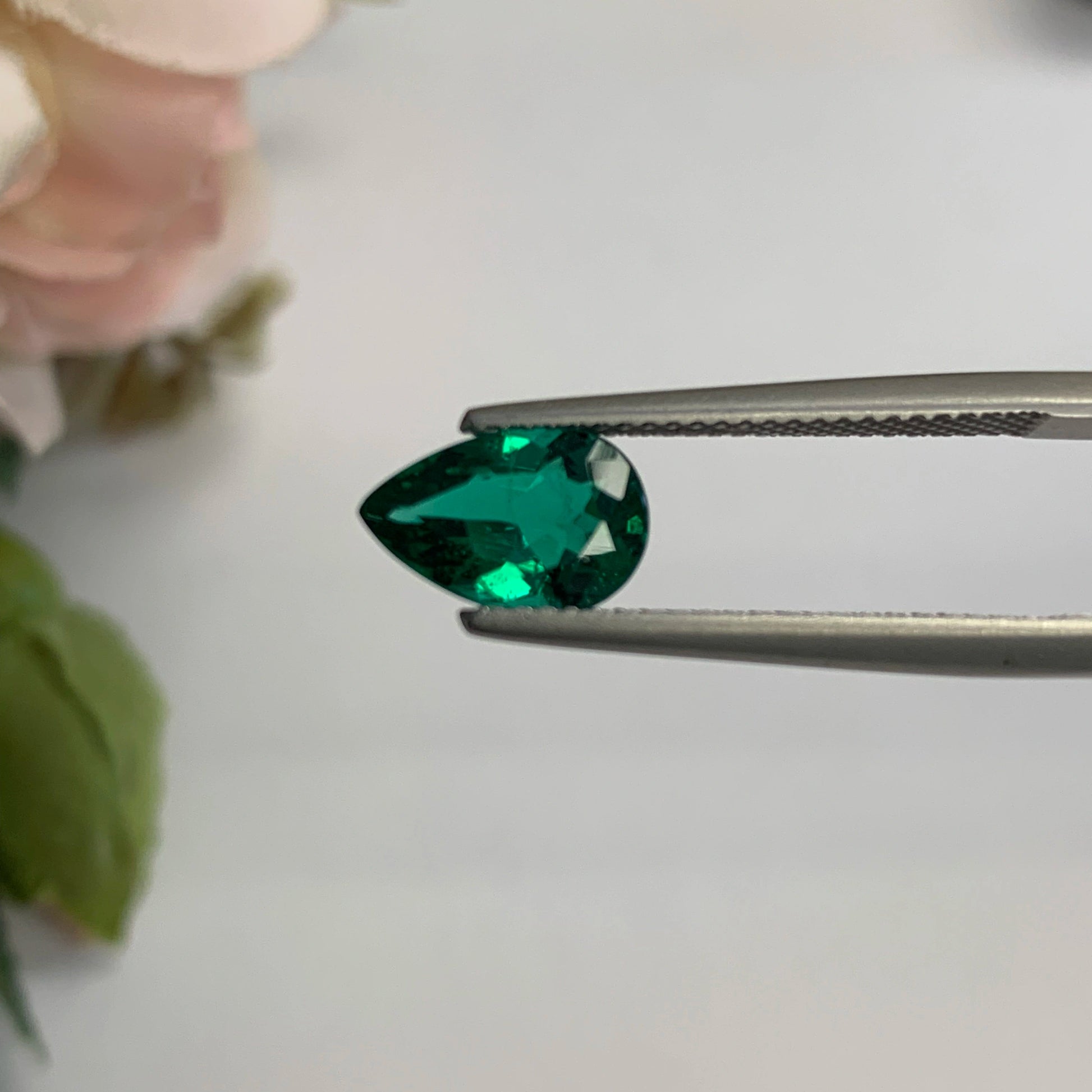 Natural Emerald Gemstones | SR-Takat Gems