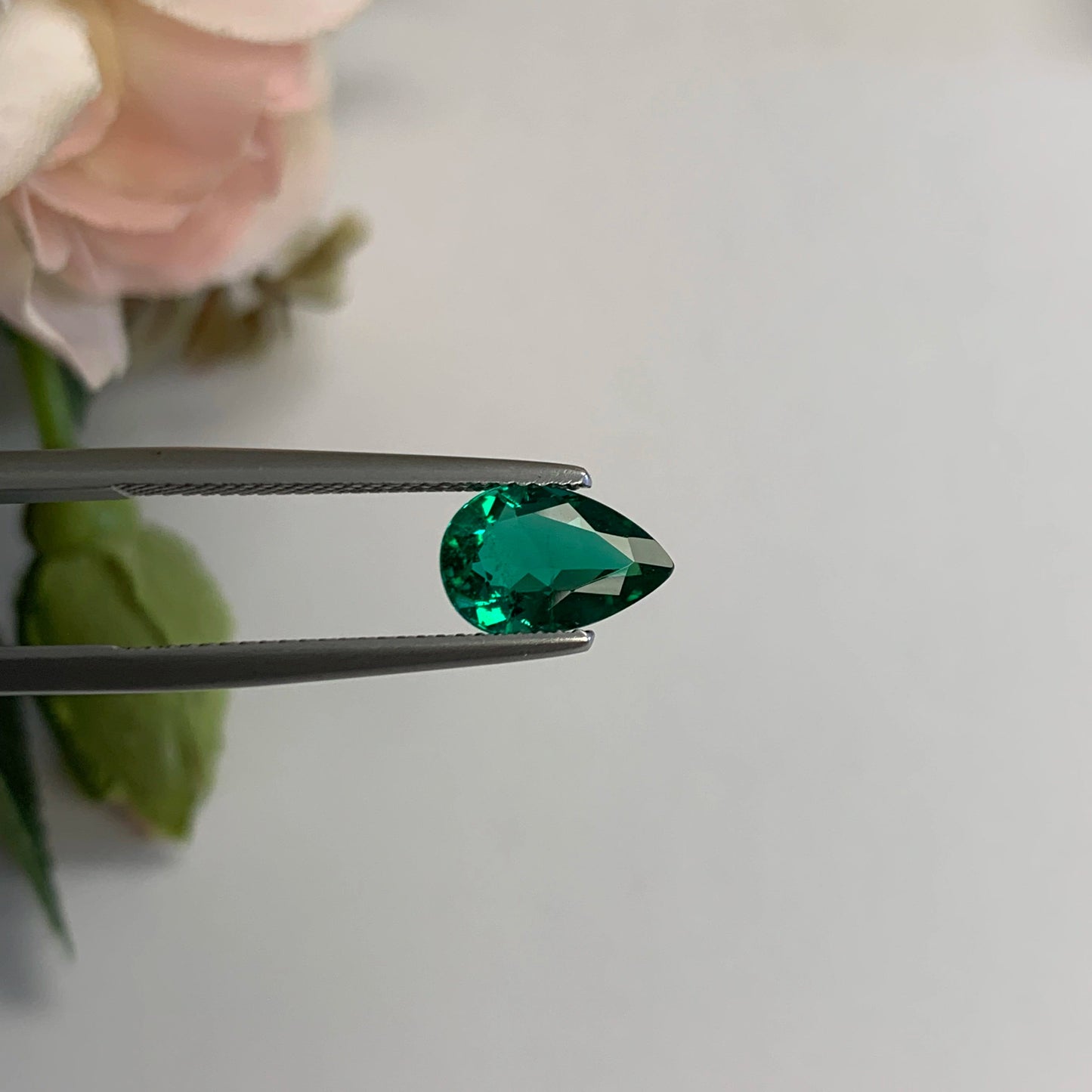 Natural Emerald Gemstones | SR-Takat Gems