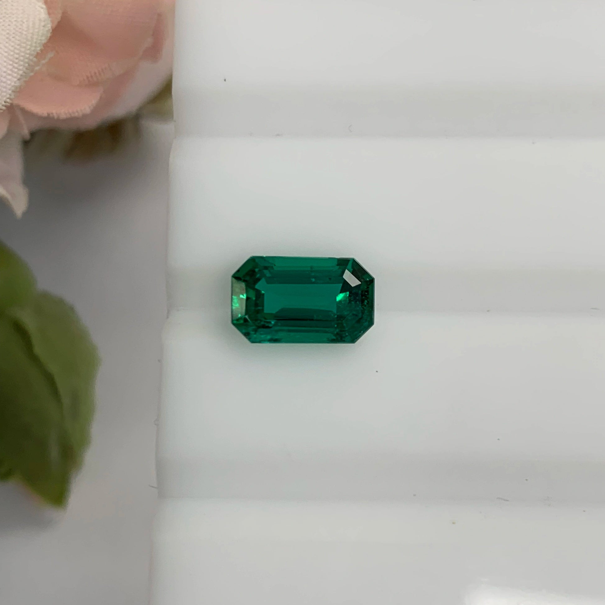 Natural Emerald Gemstones | Sr-Takat Gems