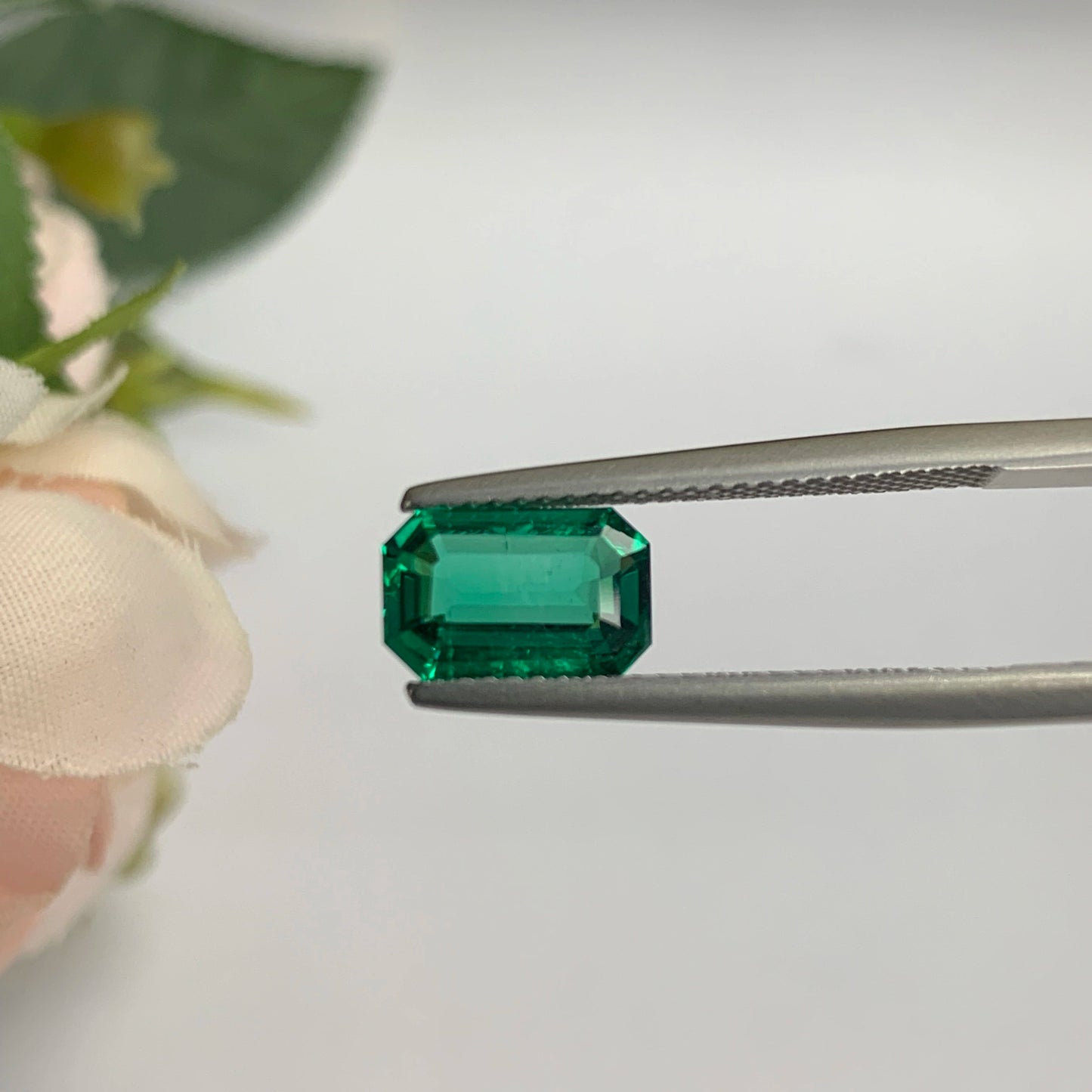 Natural Emerald Gemstones | SR- Takat Gems