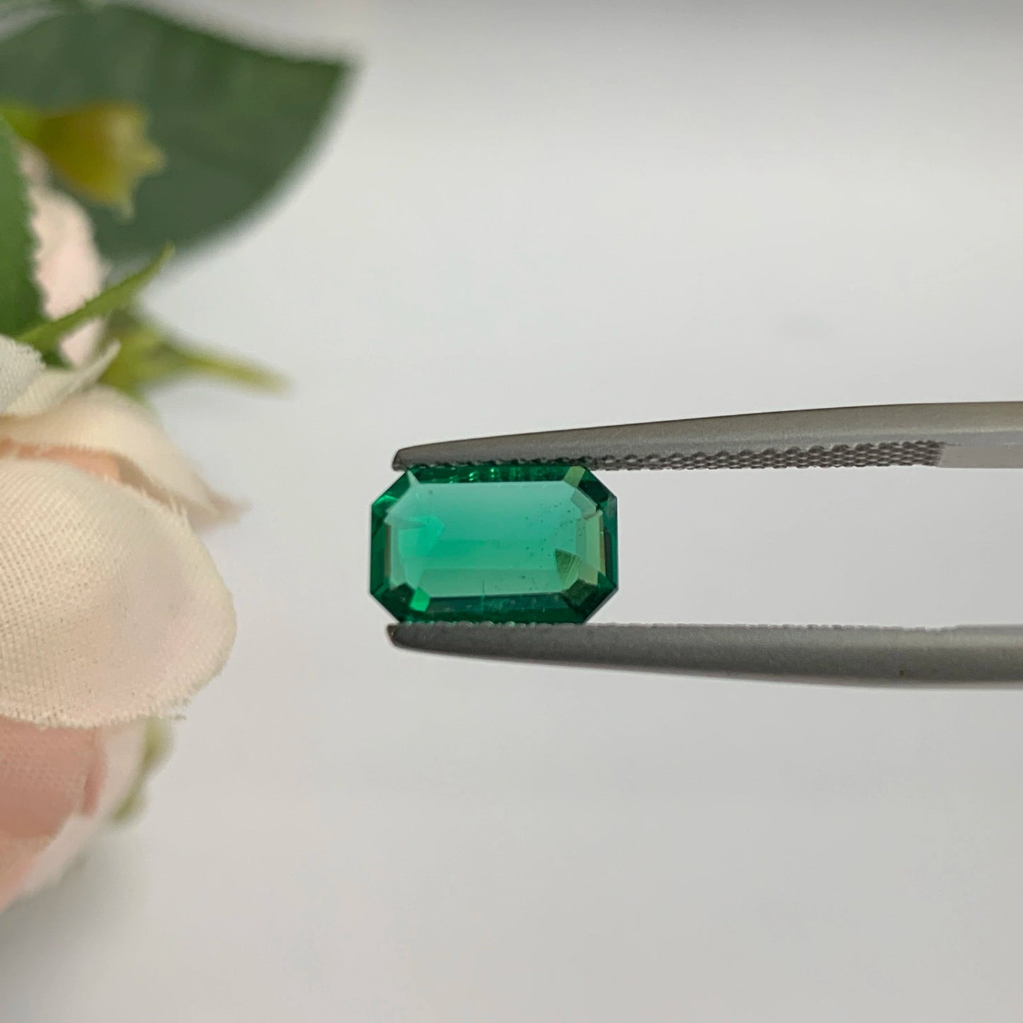 Natural Emerald Gemstones | SR- Takat Gems