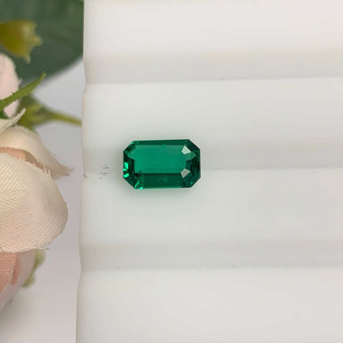 Natural Emerald Gemstones | SR- Takat Gems