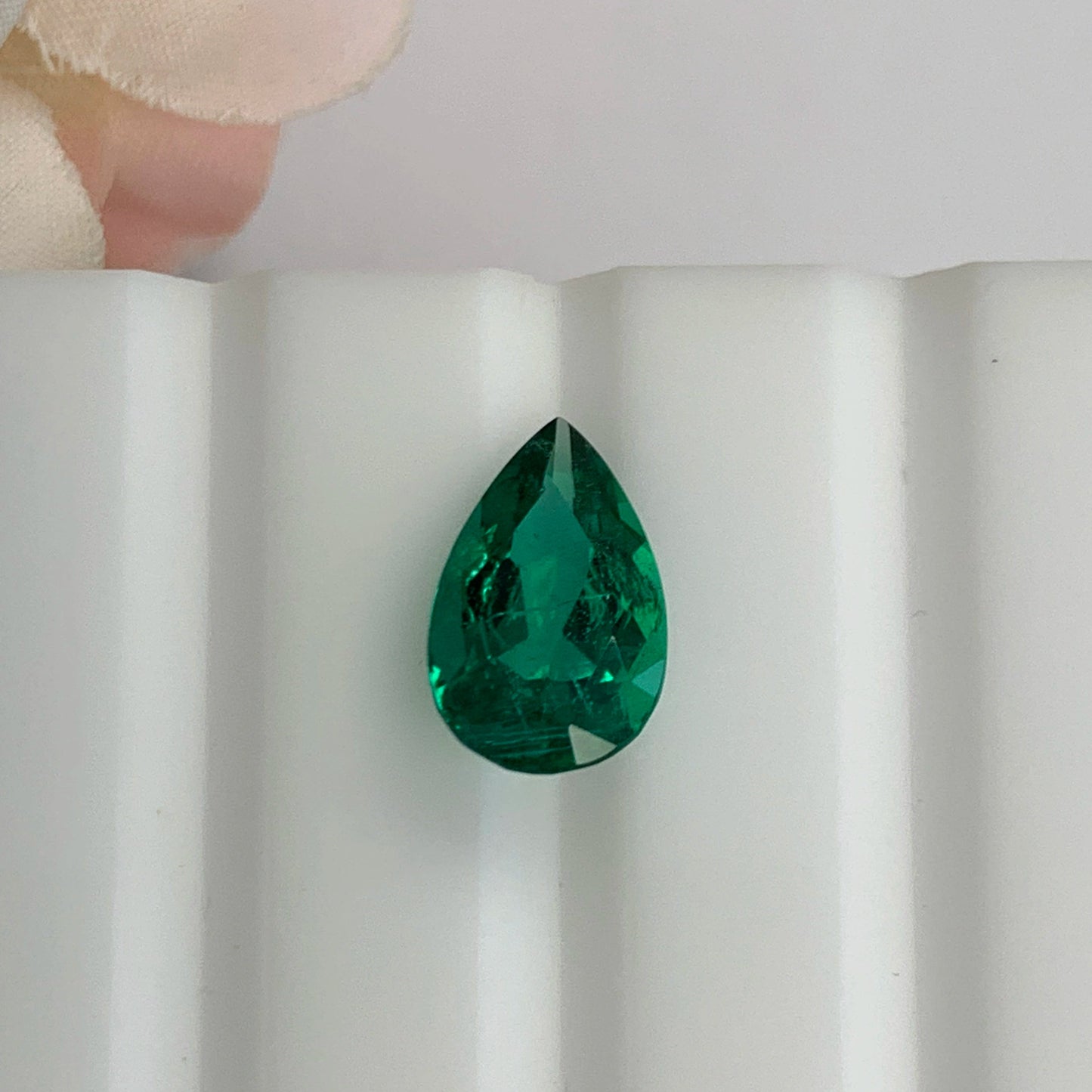 Natural Emerald Gemstones | SR-Takat Gems