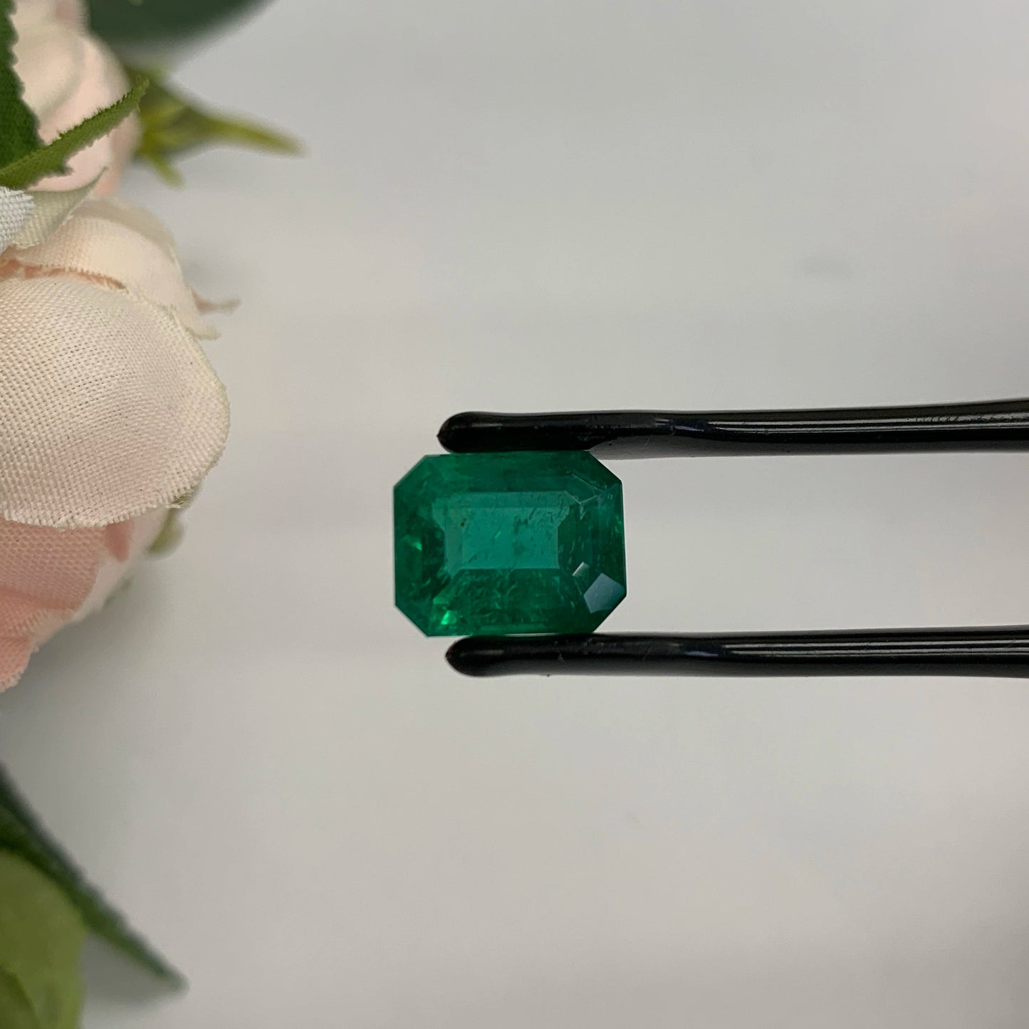 Natural Emerald Gemstones | SR- Takat Gems