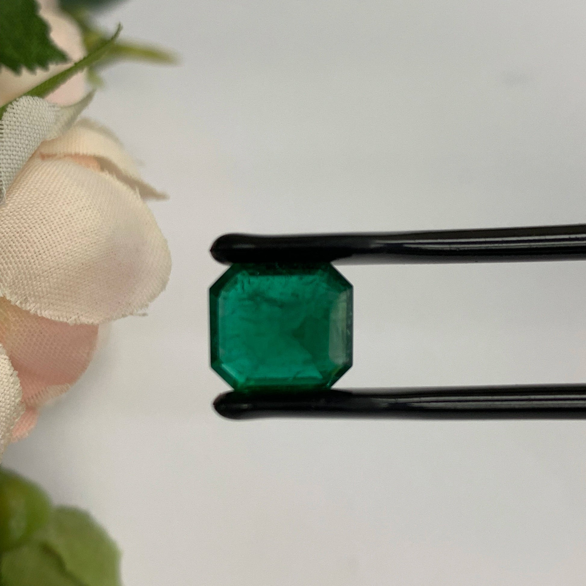 Natural Emerald Gemstones | SR-Takat Gems