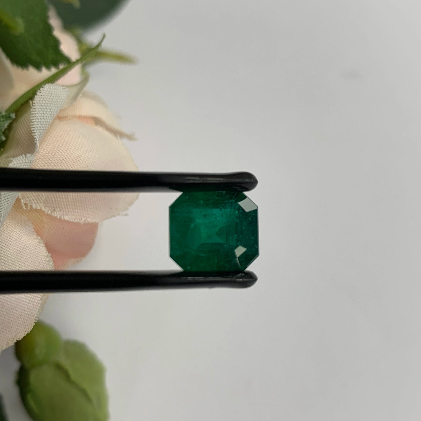Natural Emerald Gemstones | SR- Takat Gems