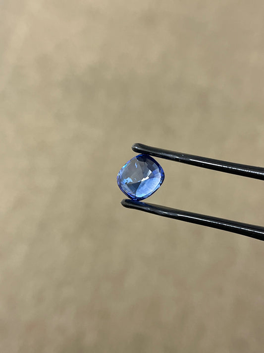 Natural Sapphire Heated Cylone 6.12 cts Cus by SR-Takat