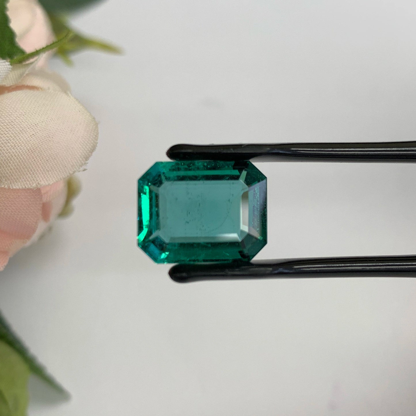 Natural Emerald Gemstones | SR- Takat Gems