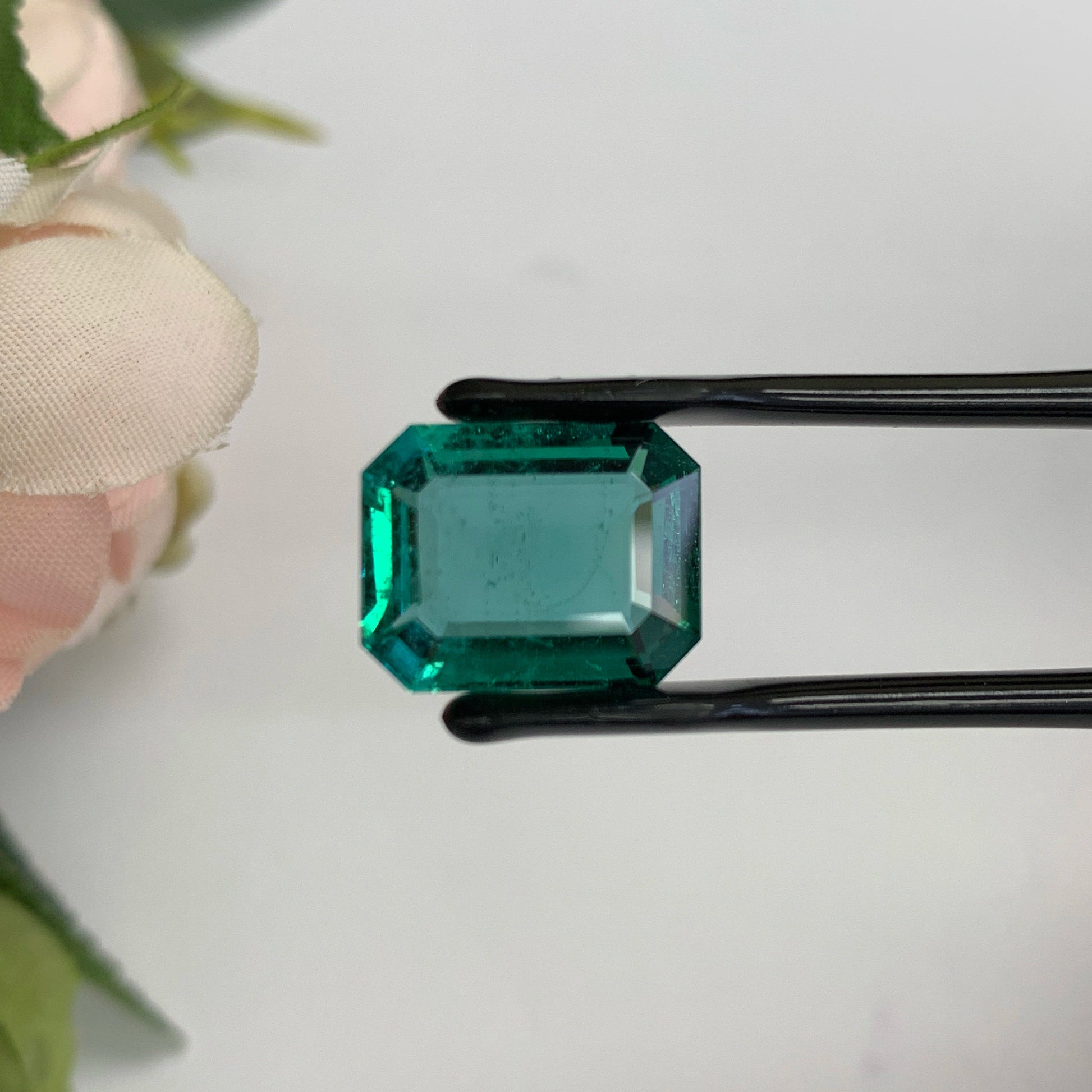 Natural Emerald Gemstones | SR- Takat Gems