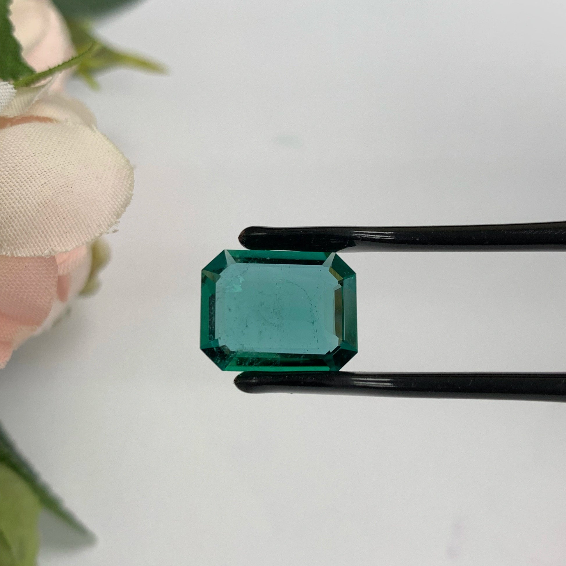 Natural Emerald Gemstones | SR- Takat Gems