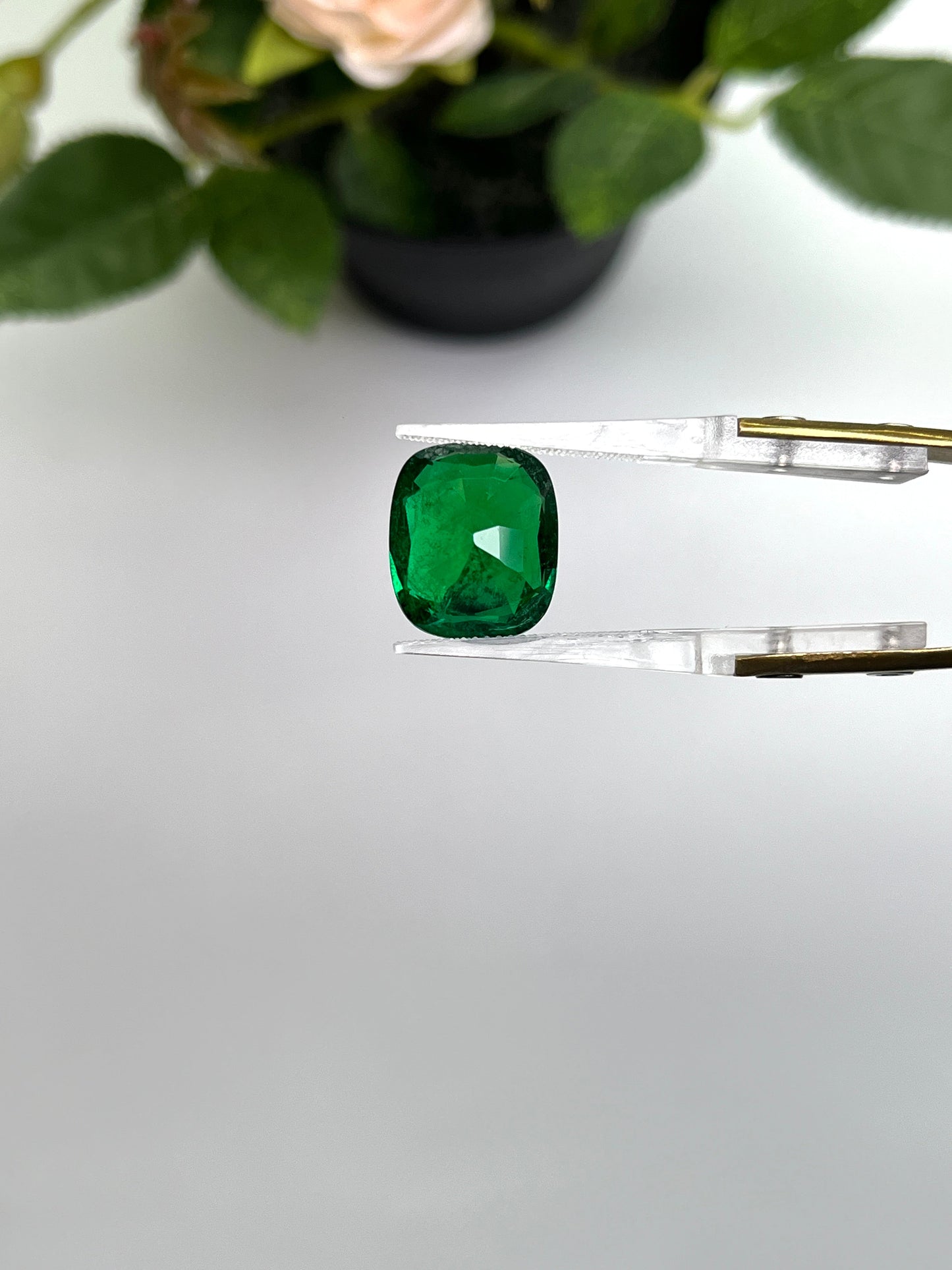 Natural Zambia Minor Emerald 8.05 cts Cus by SR-Takat