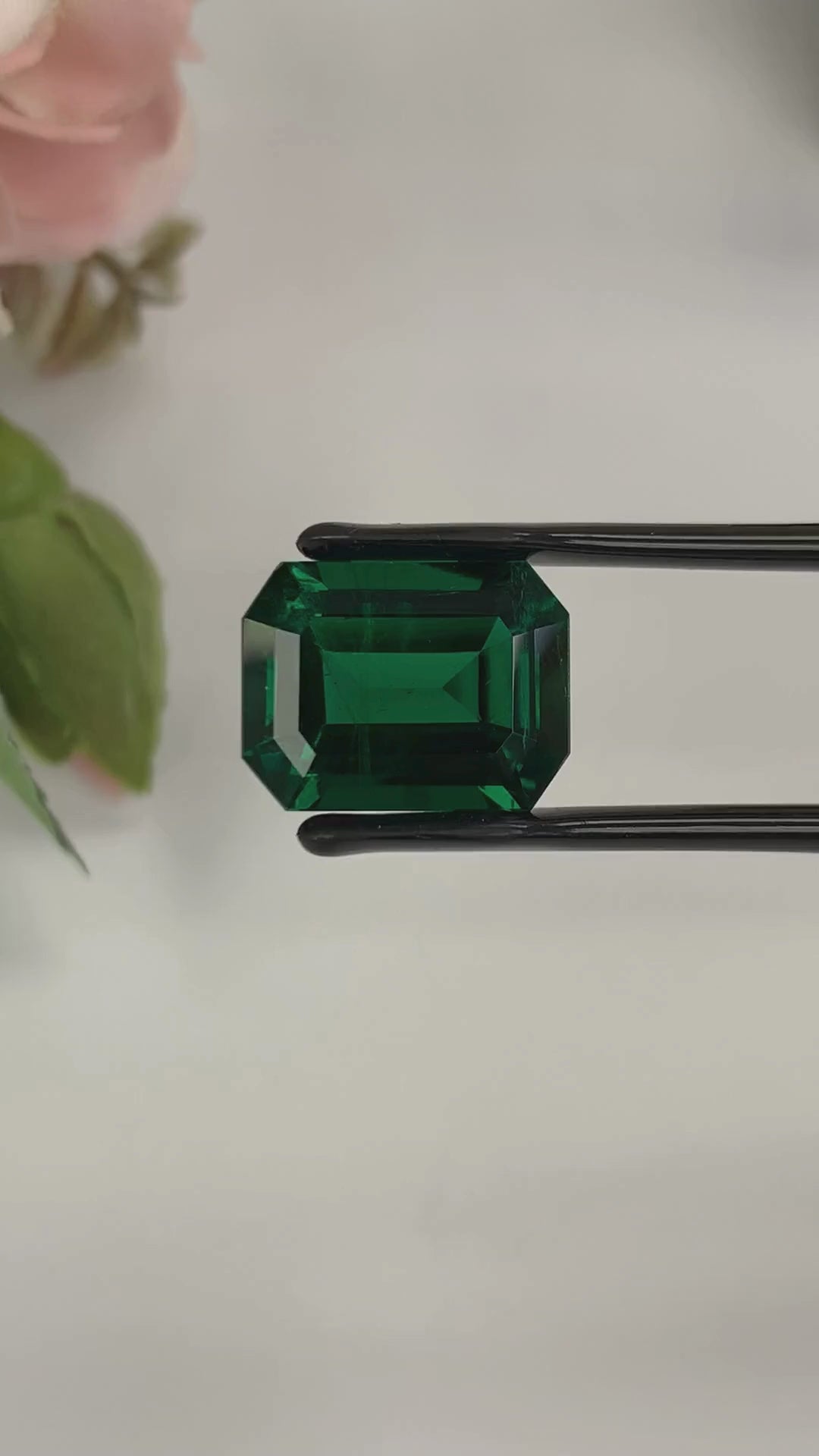 Natural Emerald Gemstones | SR-Takat Gems
