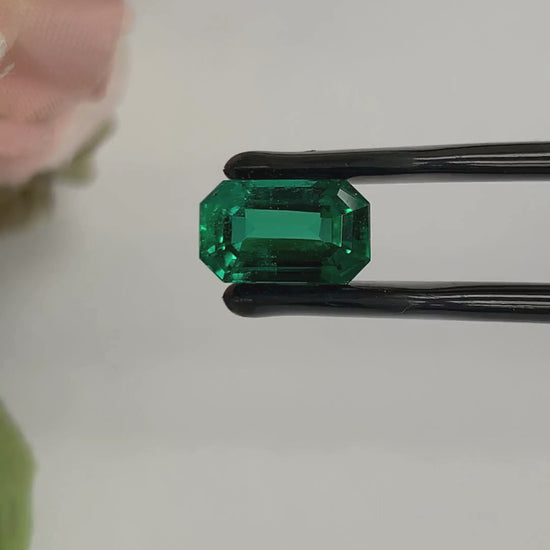 Luxury Natural Emerald Gemstones | SR-Takat Gems