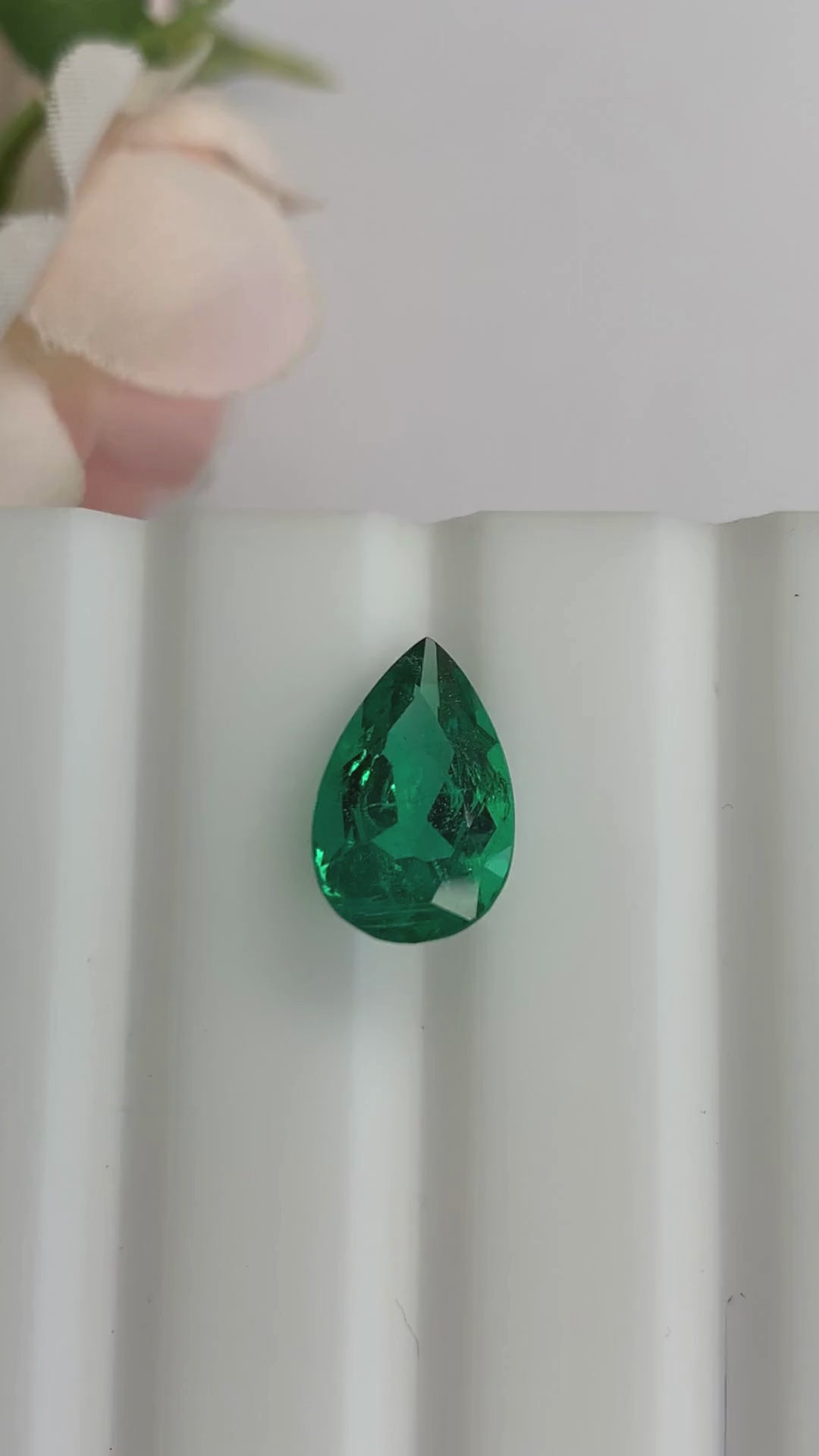 Natural Emerald Gemstones | SR-Takat Gems