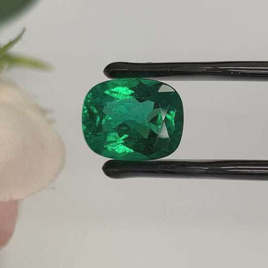 Natural Emerald Gemstones | SR-Takat Gems