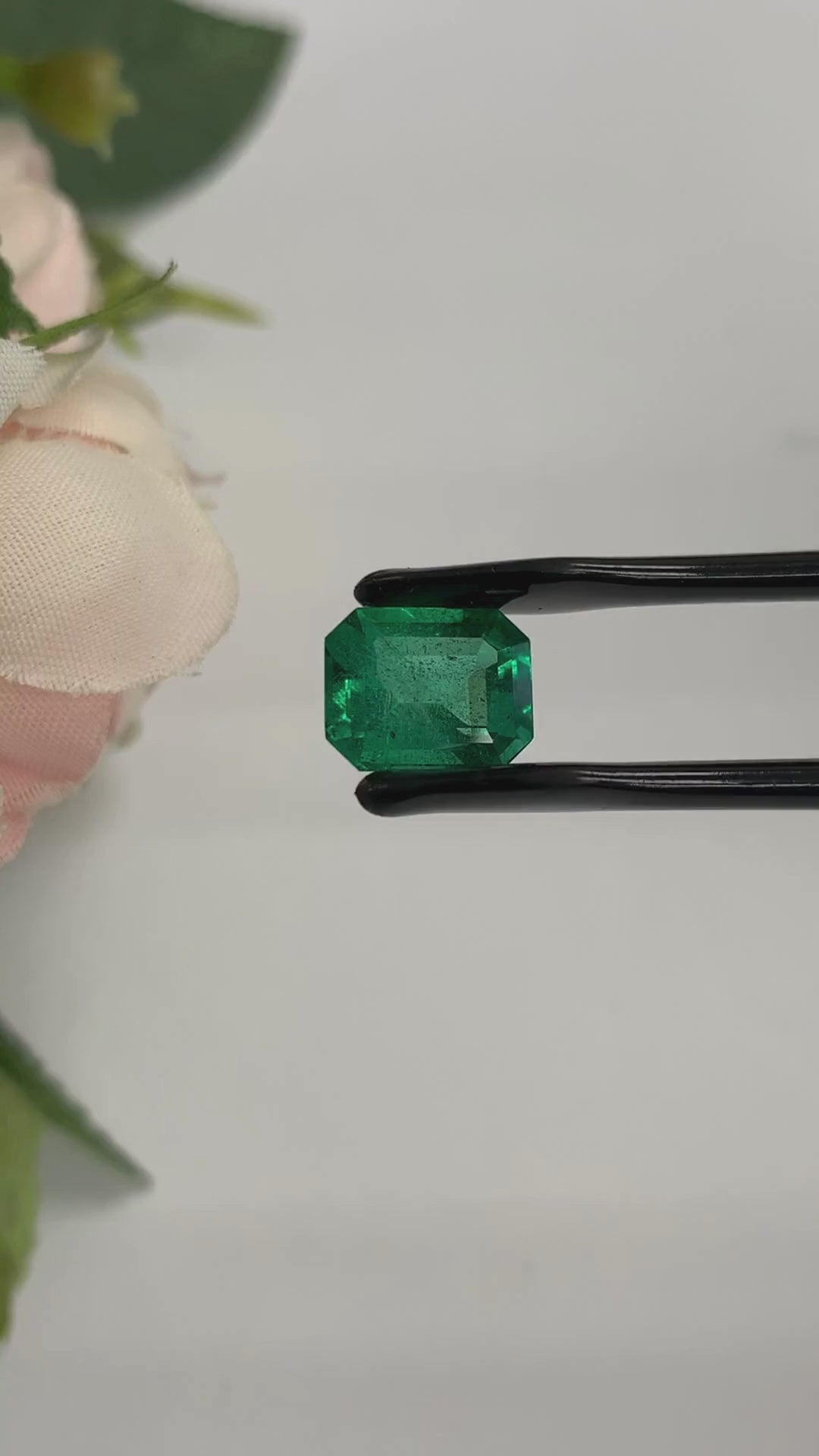 Natural Emerald Gemstones | SR- Takat Gems