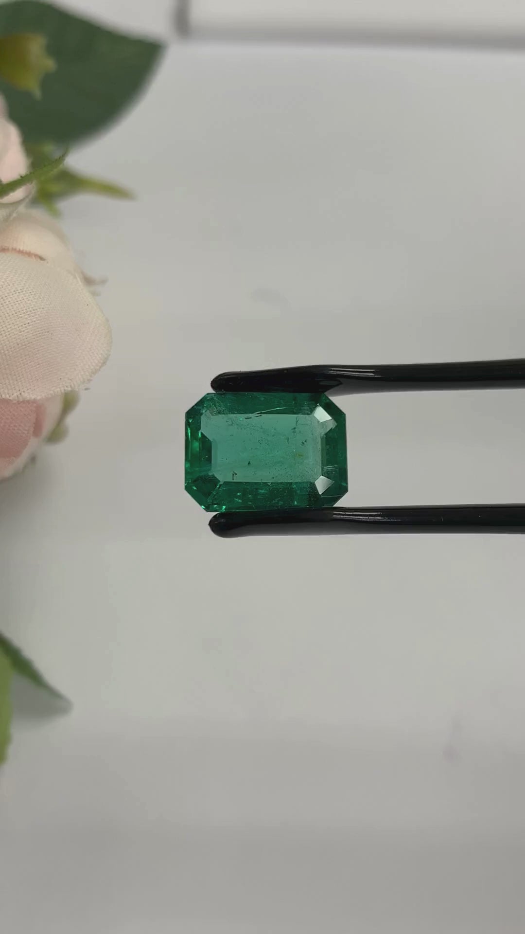 Natural Emerald Gemstones | SR- Takat Gems
