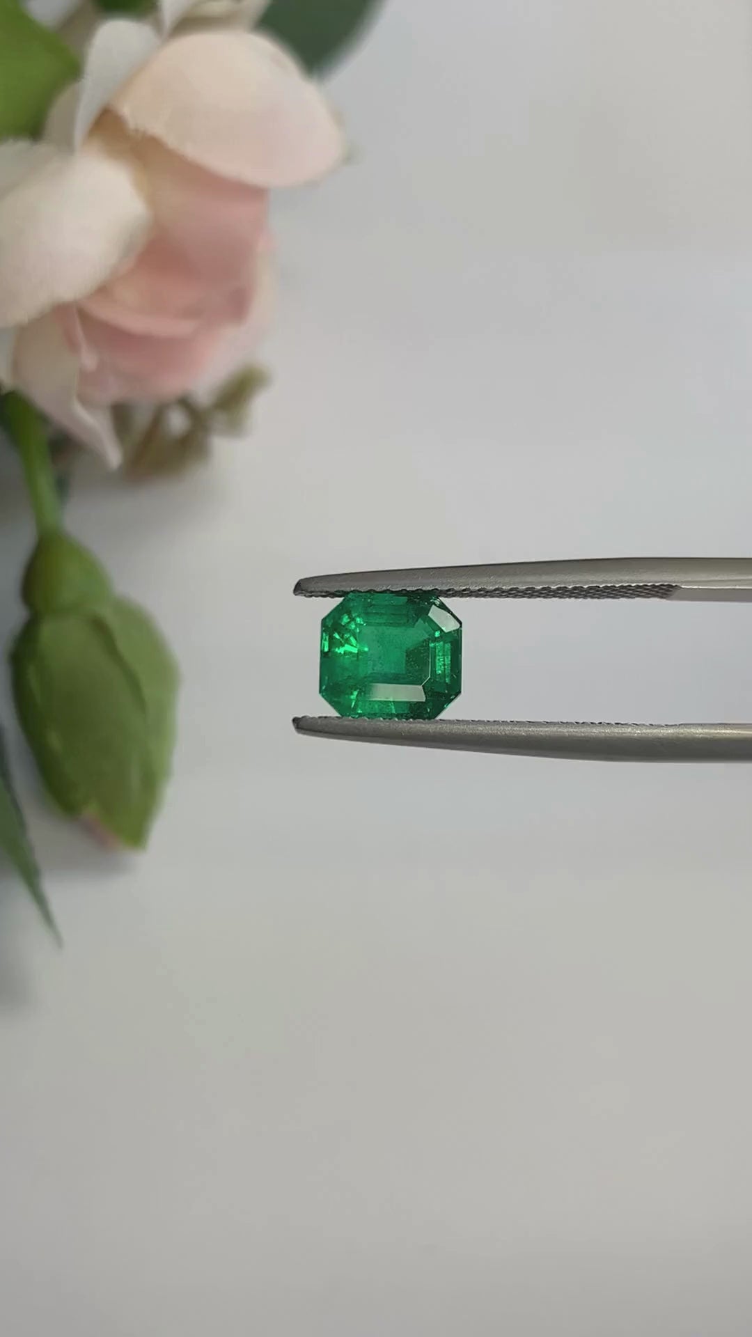 Natural Emerald Gemstones | SR-Takat Gems